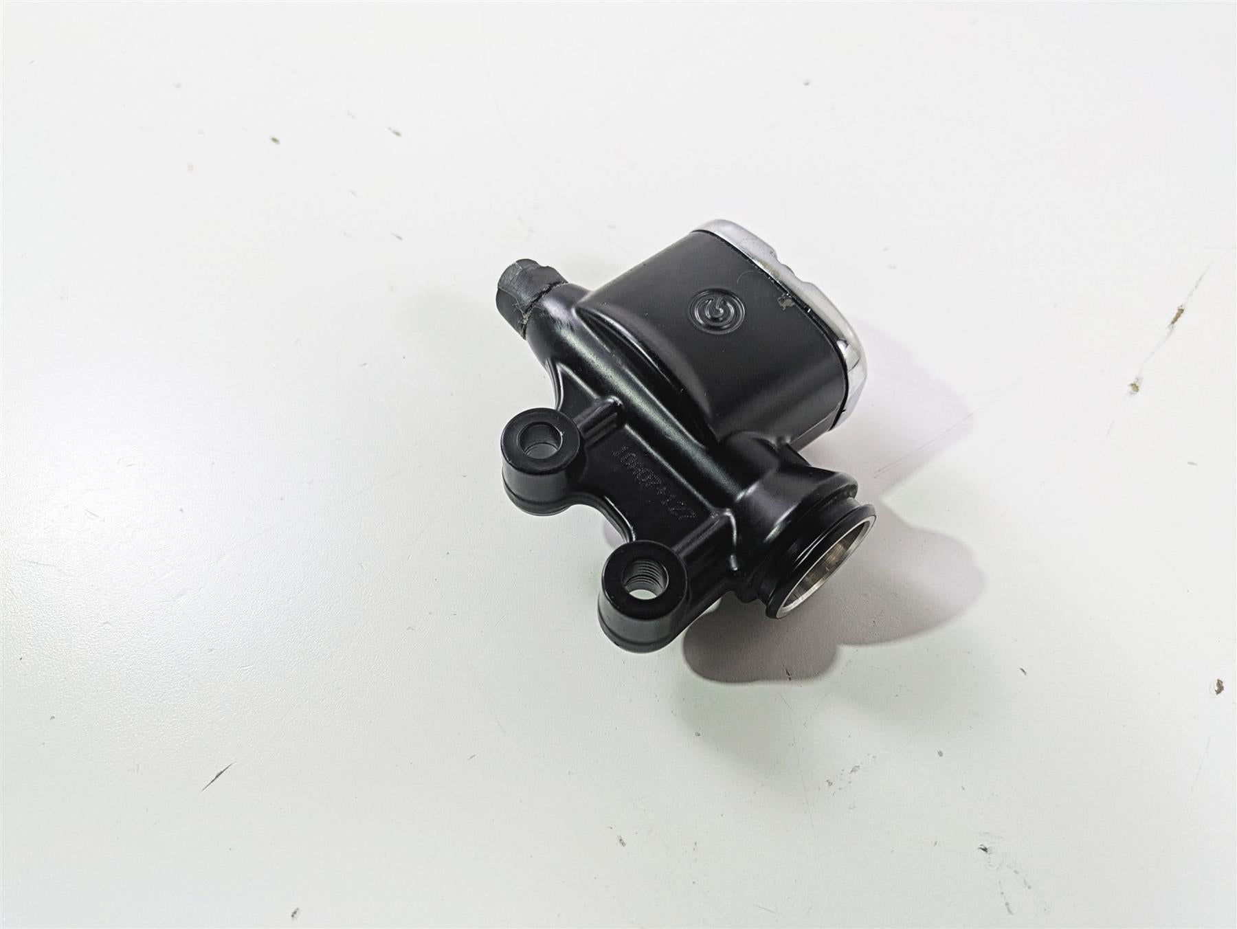 2010 Harley Touring FLHXSE CVO Street Glide Rear Brake Master Cylinder 46459-08B {{ shop.shopifyCountryName }} - Mototech271