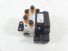 Load image into Gallery viewer, 2015 Harley VRSCF Muscle Rod Abs Brake Pump Unit Module Controller 40664-08A | Mototech271
