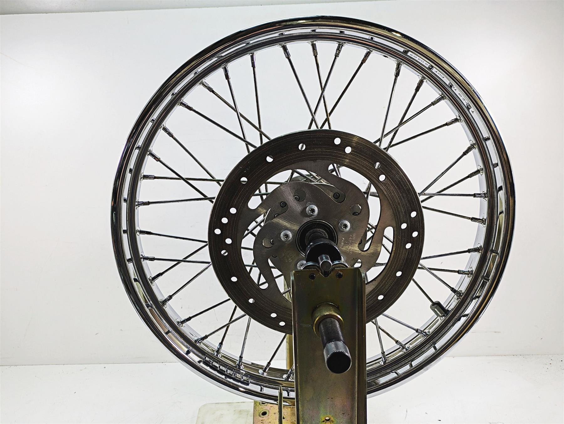 2007 Harley Sportster XL1200 C Straight 21x2.15 Front Wheel Rim 43557-05A {{ shop.shopifyCountryName }} - Mototech271