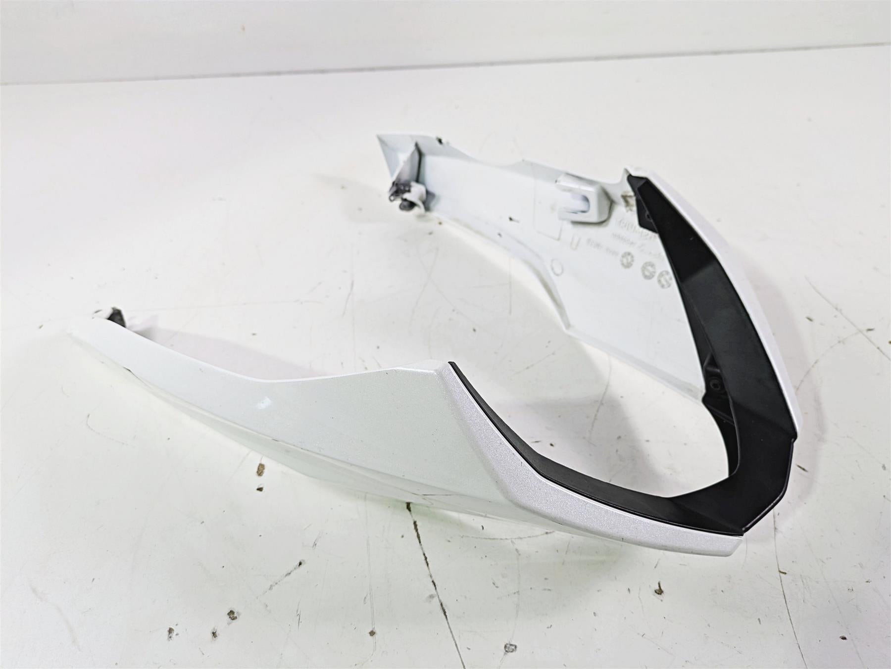 2019 Triumph Speed Triple RS 1050 Lower Belly Cover & Mounts T2303565 {{ shop.shopifyCountryName }} - Mototech271