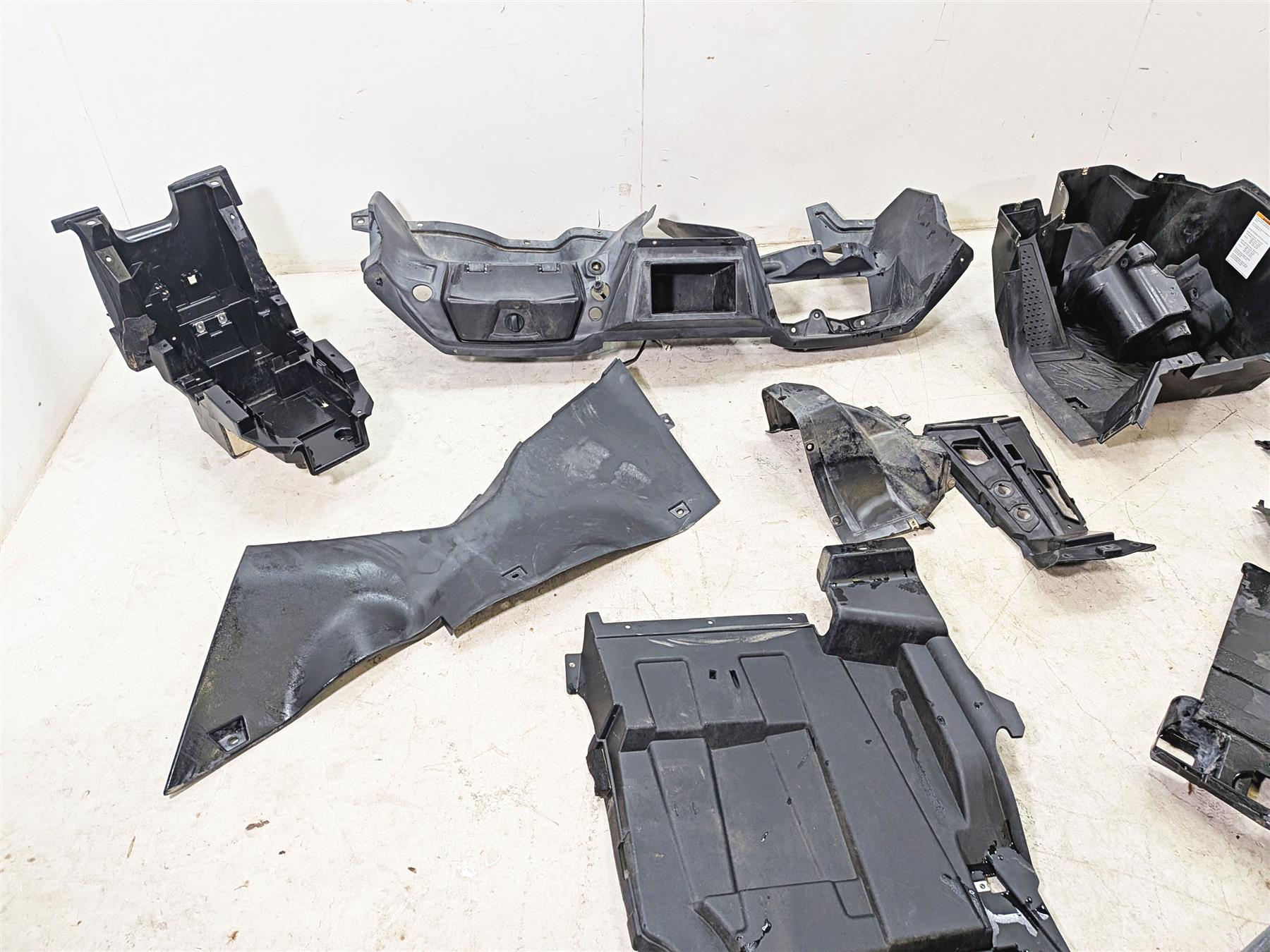 2017 Yamaha YXZ1000R EPS SS Inner Interior Fairing Cover Set 2HC-F4110-01-00 {{ shop.shopifyCountryName }} - Mototech271