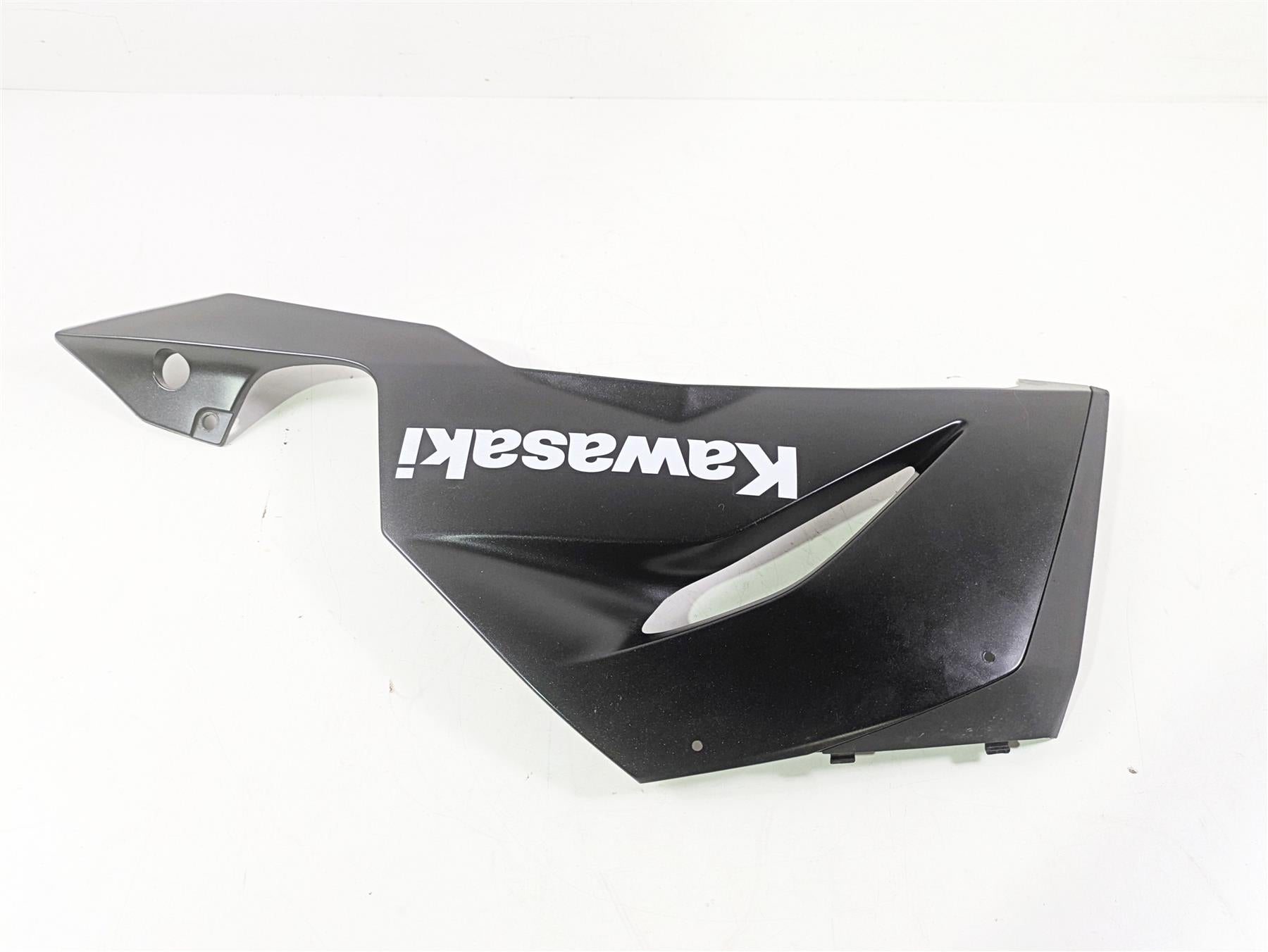 2020 Kawasaki ZX6R ZX636 Ninja Front Left Lower Fairing Belly Cover 55028-0450 {{ shop.shopifyCountryName }} - Mototech271
