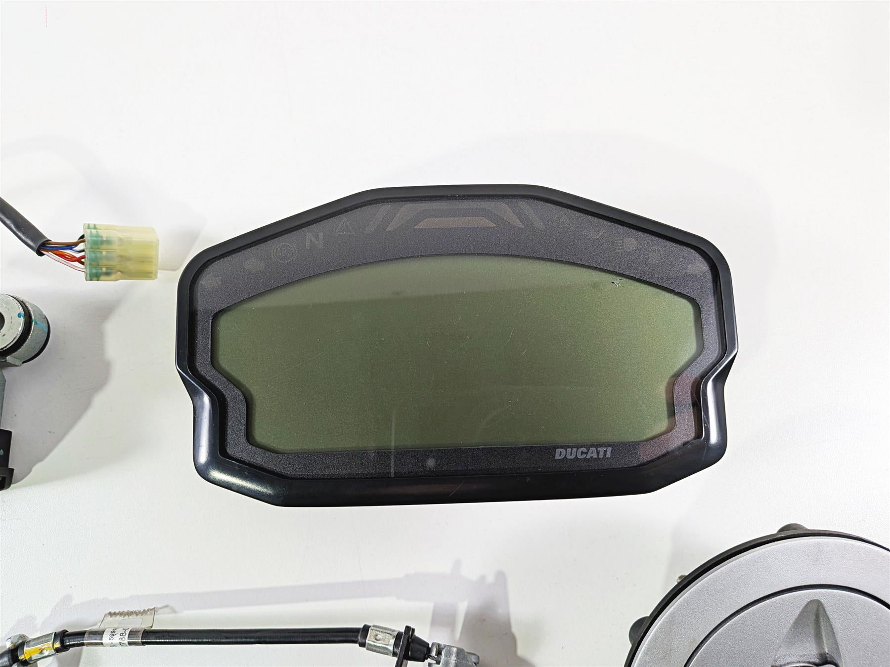 2019 Ducati 959 Panigale Speedometer Cdi Bbox Ignition Switch Key Set 40611243B {{ shop.shopifyCountryName }} - Mototech271