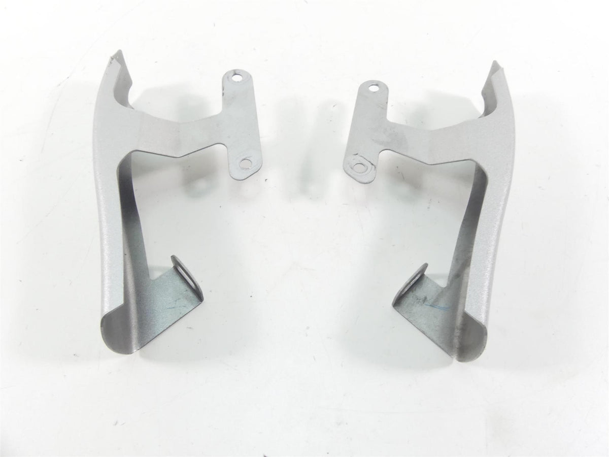 2009 Harley FLHTCU SE4 CVO E-Glide Fender Saddlebag Trim Filler Set 91638-09CZB {{ shop.shopifyCountryName }} - Mototech271