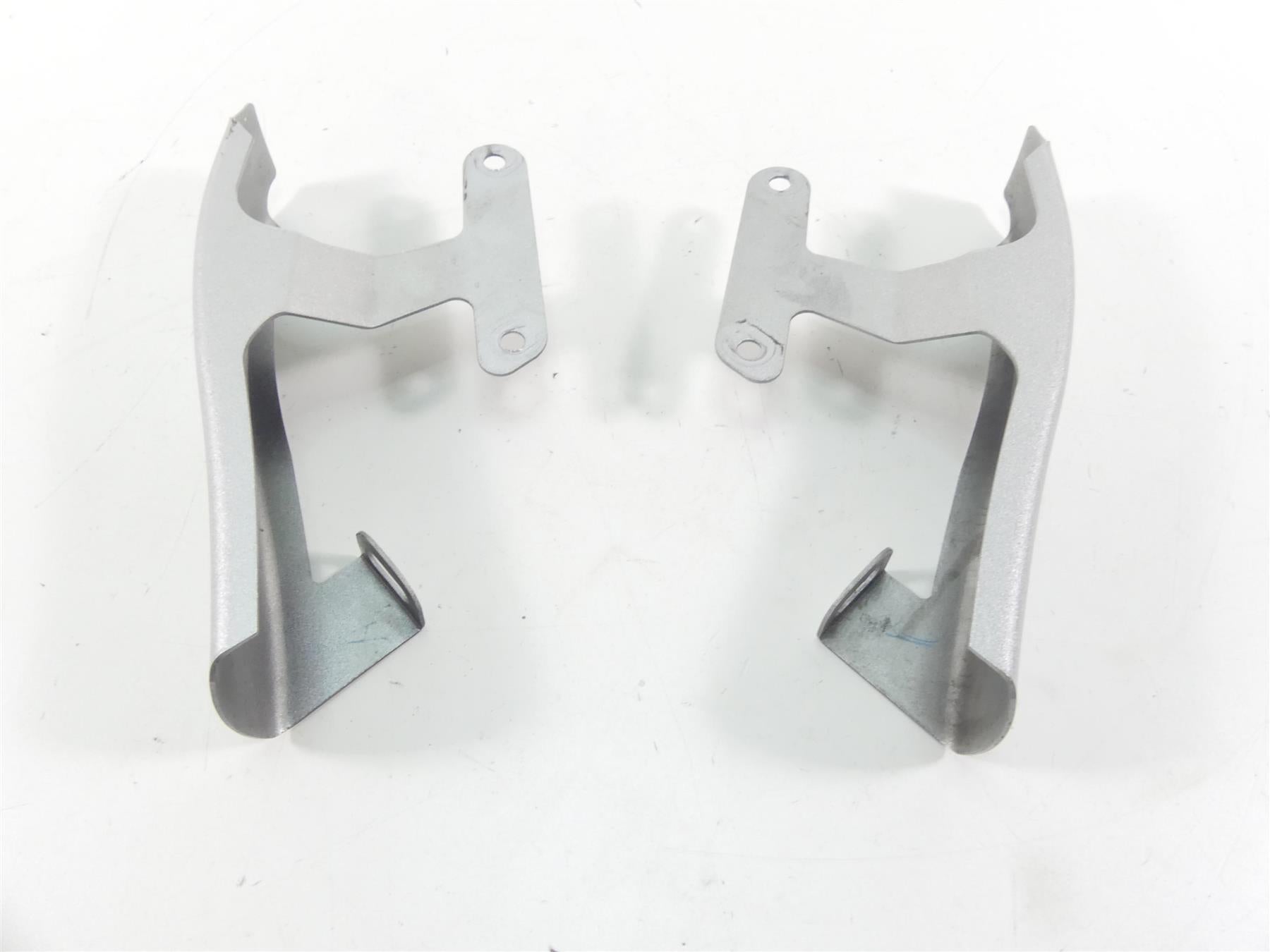 2009 Harley FLHTCU SE4 CVO E-Glide Fender Saddlebag Trim Filler Set 91638-09CZB | Mototech271