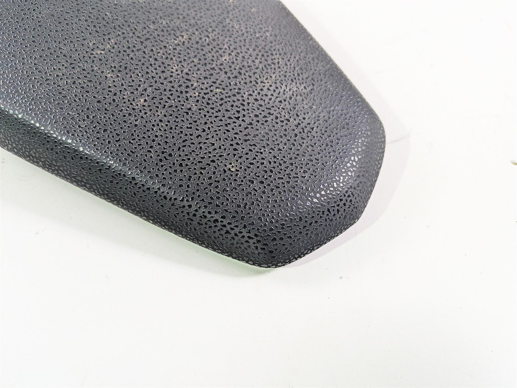 2020 Kawasaki Z900 ZR900 Rear Passenger Seat Saddle 53066-0582 {{ shop.shopifyCountryName }} - Mototech271