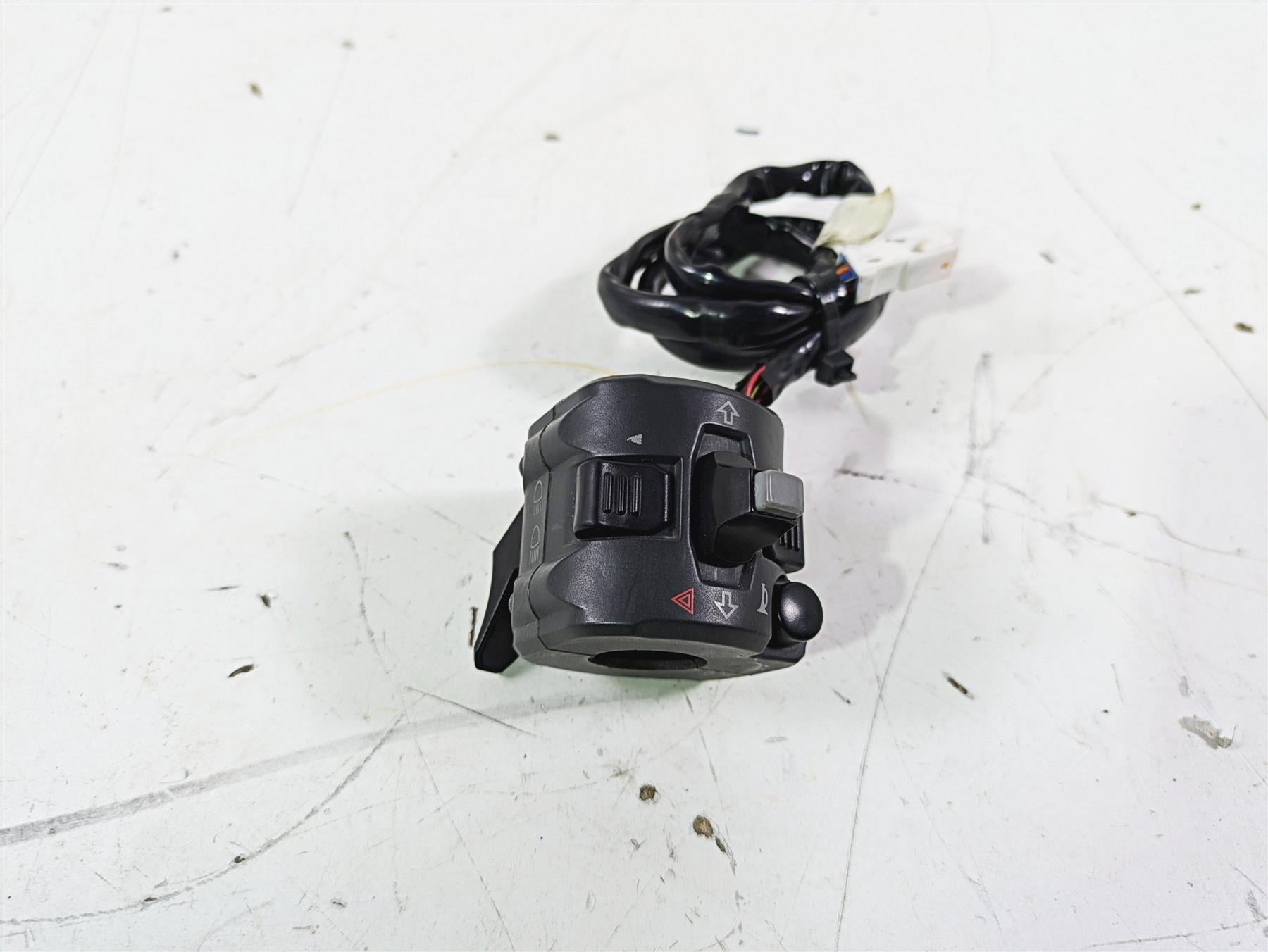 2015 Ducati Panigale 1299 S Left Hand Light Control Switch 65110132A {{ shop.shopifyCountryName }} - Mototech271