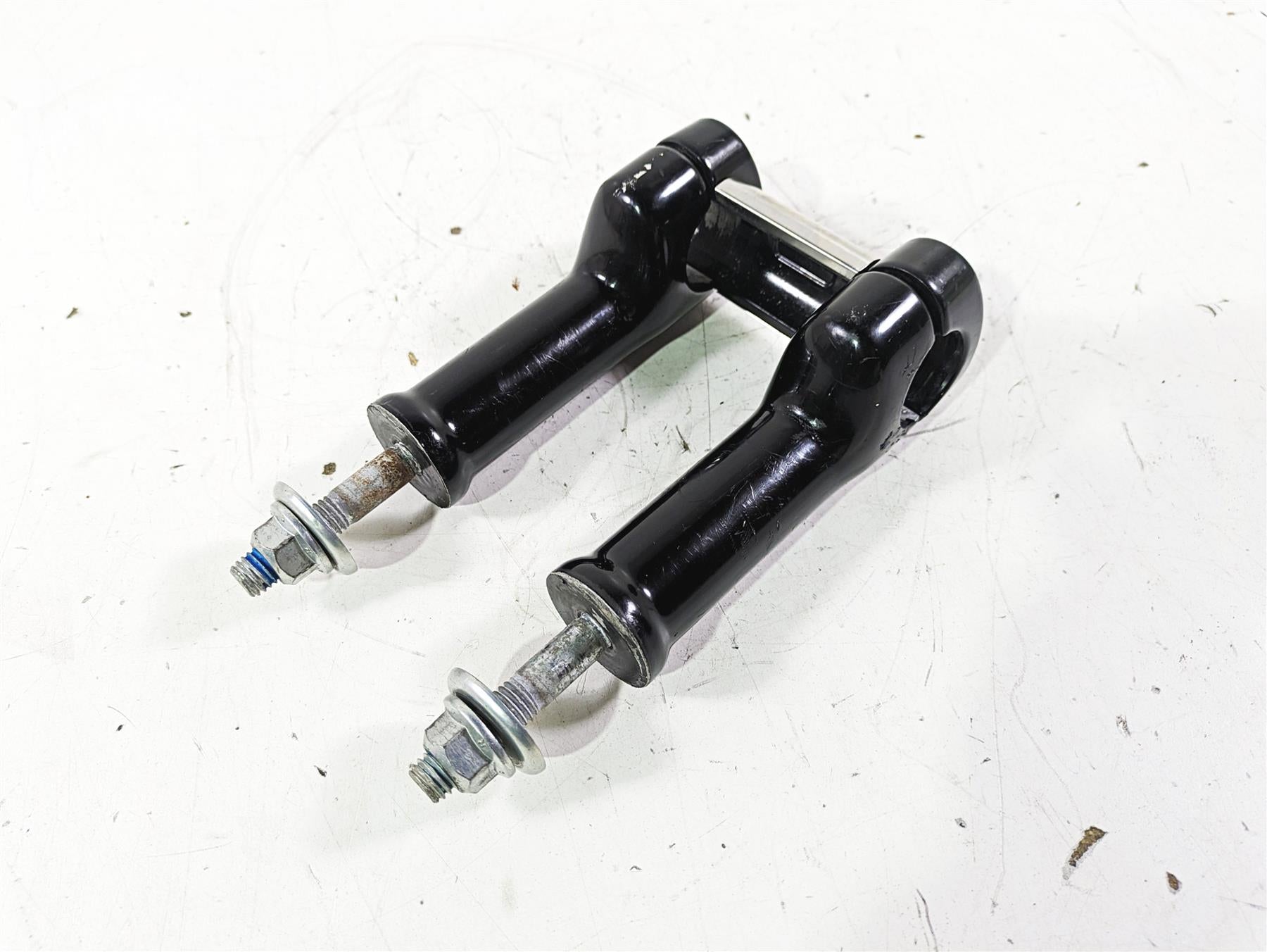 2021 Harley Softail FLSL Slim Handlebar Riser Holder Clamp 55984-07 {{ shop.shopifyCountryName }} - Mototech271