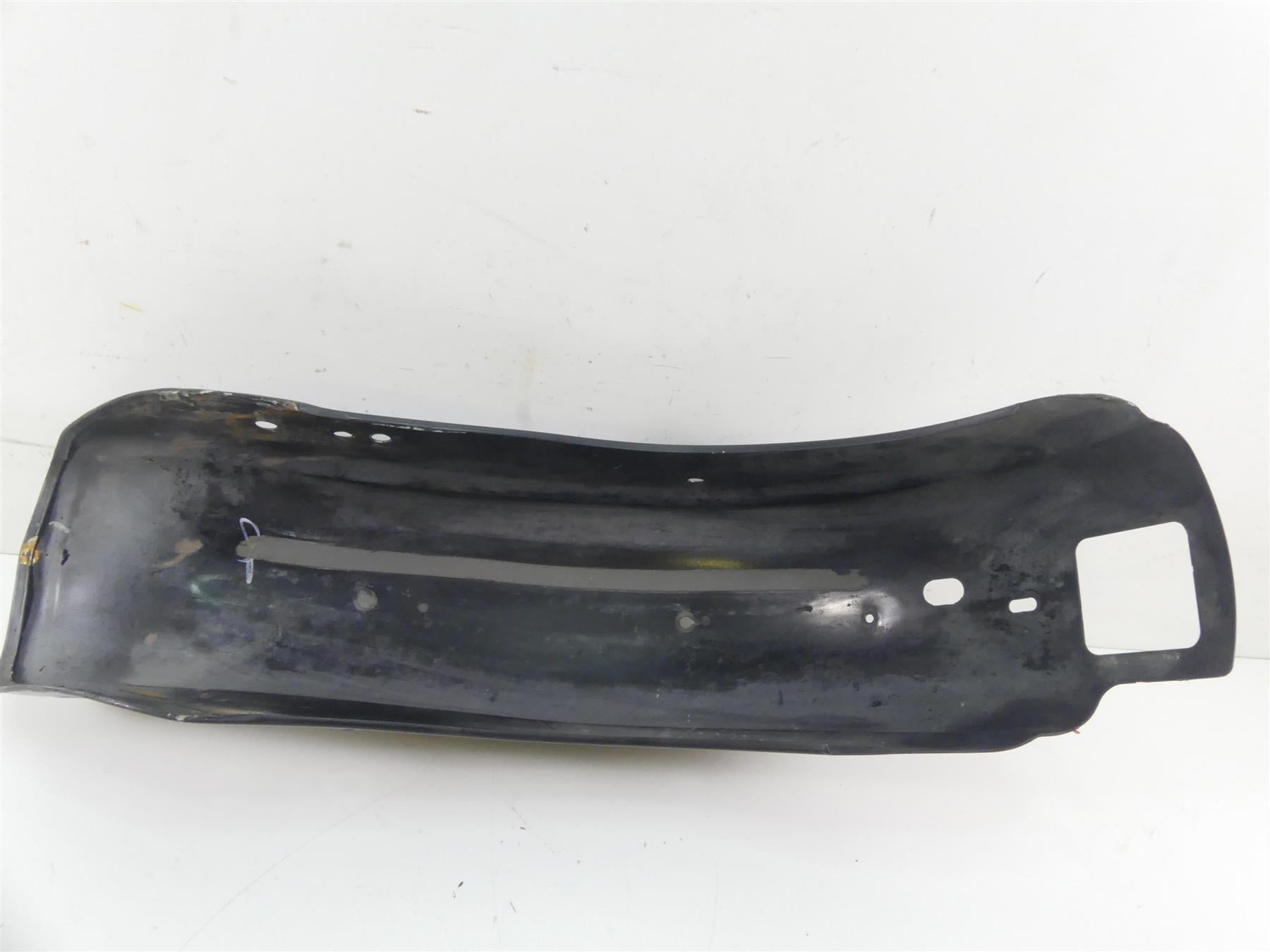 2004 Harley FXDWGI Dyna Wide Glide Rear Fender Tire Hugger - Dented 59918-02 {{ shop.shopifyCountryName }} - Mototech271