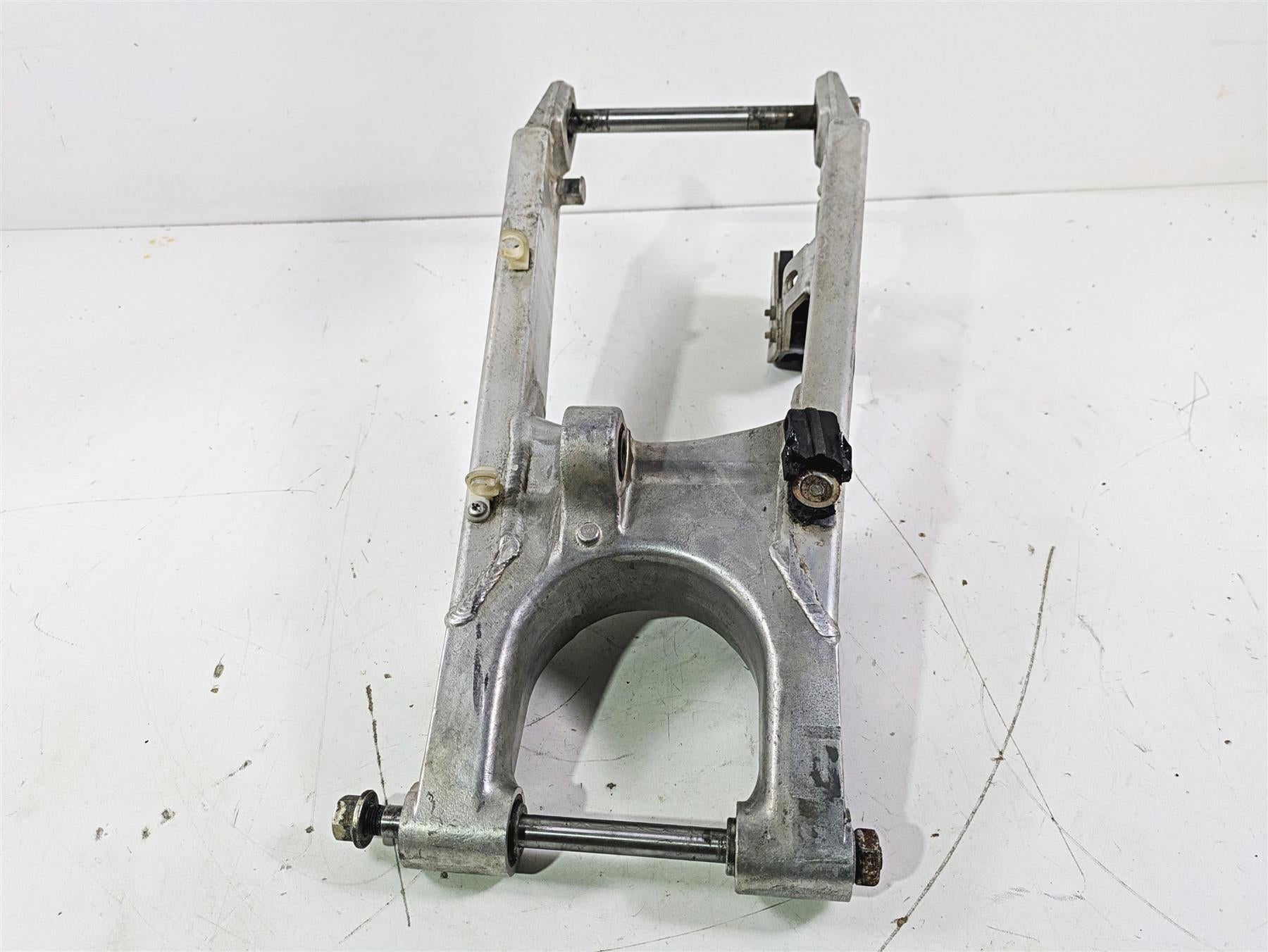 1998 KTM 380 SX MX Straight Swingarm Swing Arm & Rear Axle 50304030044 {{ shop.shopifyCountryName }} - Mototech271