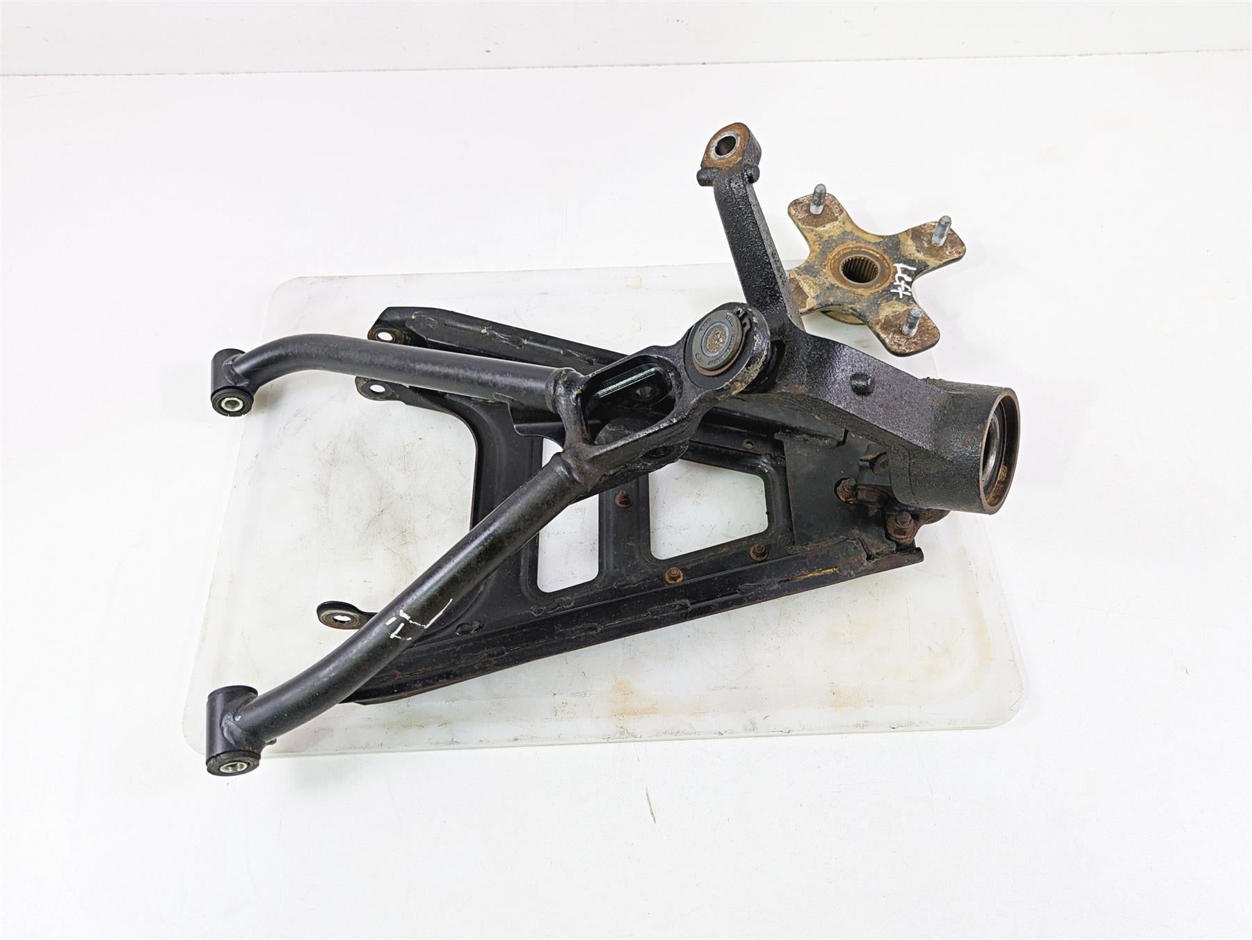 2011 Can-Am Outlander 650 4X4 XT Front Left Control Arm Knee Set 706201016