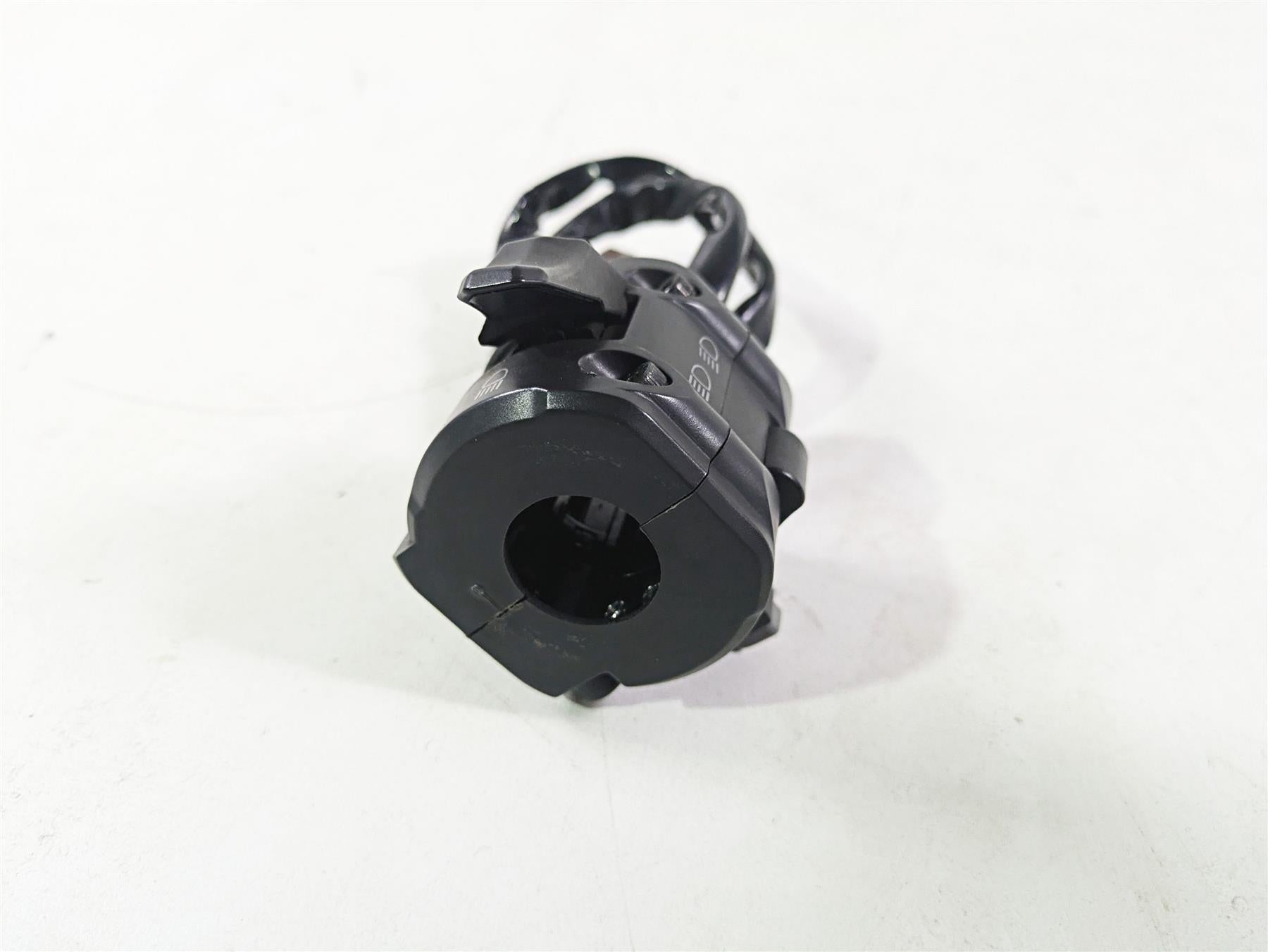 2015 Ducati Hypermotard 821 SP Left Hand Turn Signal Control Switch 65110141A {{ shop.shopifyCountryName }} - Mototech271