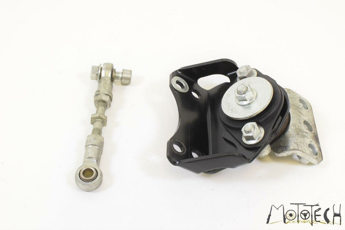 2004 Harley VRSCB V-Rod Engine To Frame Motor Mount SET 16307-01A {{ shop.shopifyCountryName }} - Mototech271