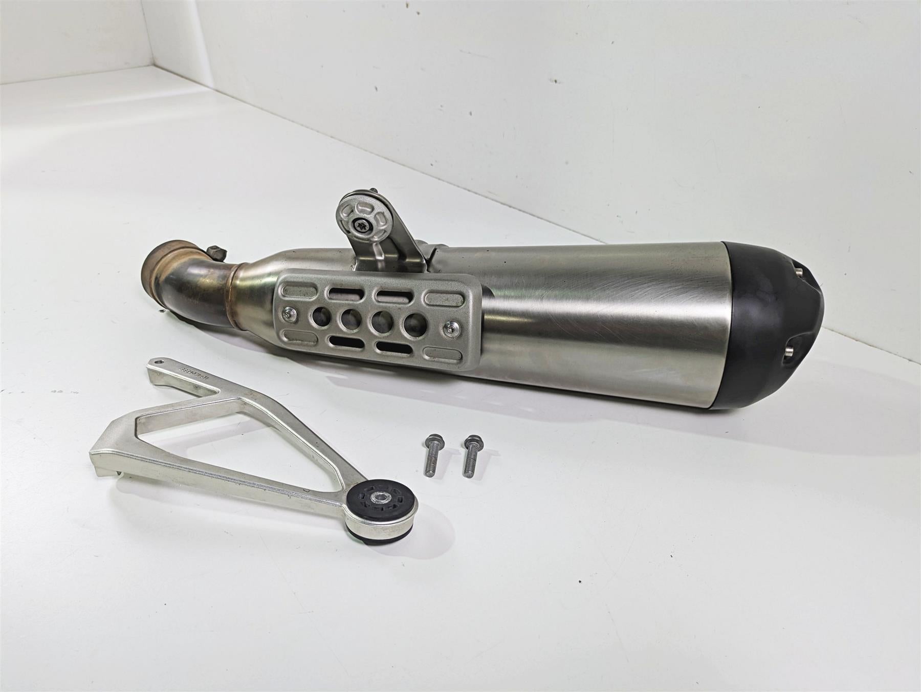 2018 BMW R nineT Urban GS K33 Stock Exhaust Pipe Muffler - Read 18518561334 {{ shop.shopifyCountryName }} - Mototech271