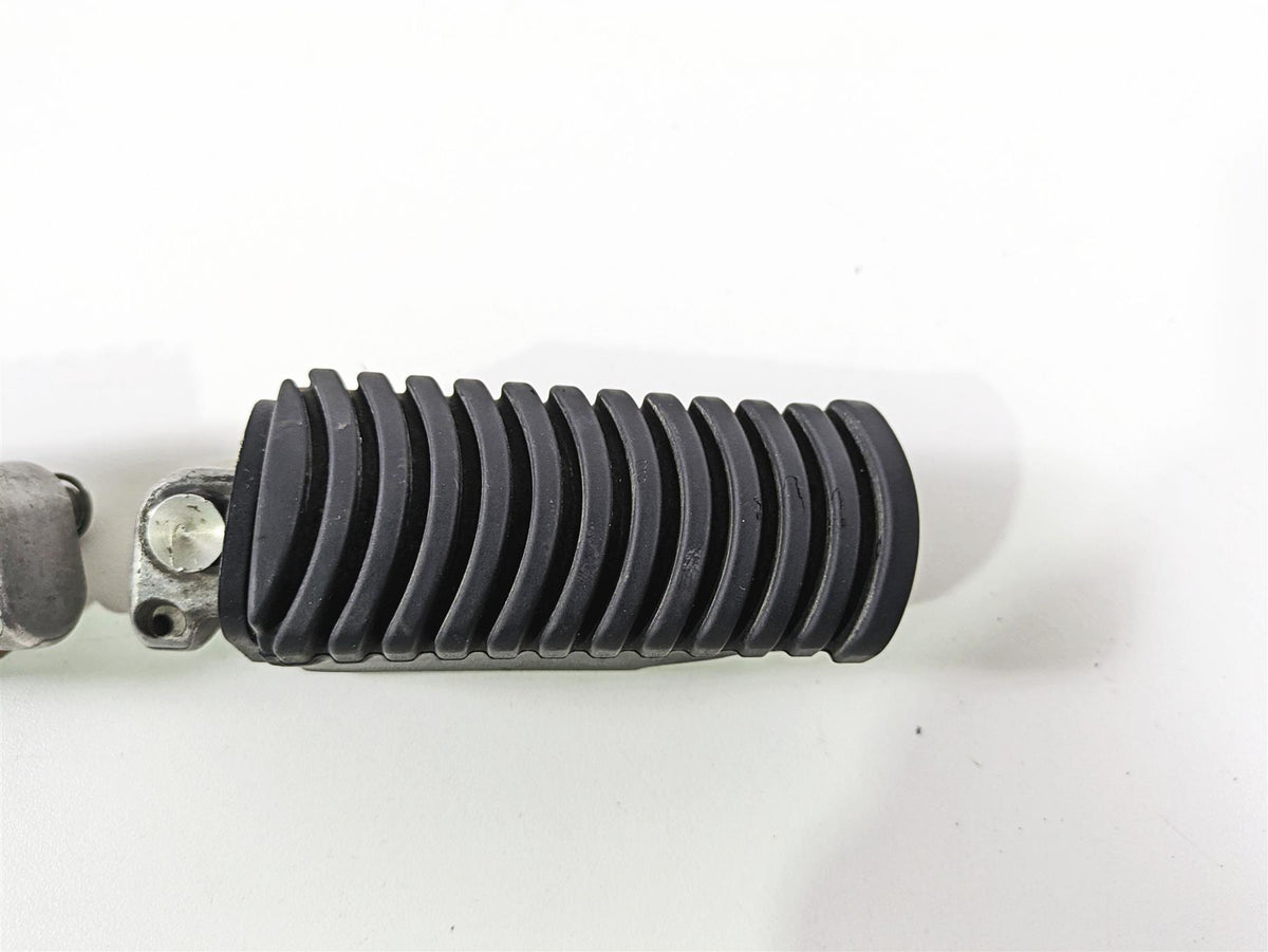 2006 BMW R1200GS K255 Adv Rear Passenger Footpeg Foot Peg Set - Read 46717664225 {{ shop.shopifyCountryName }} - Mototech271