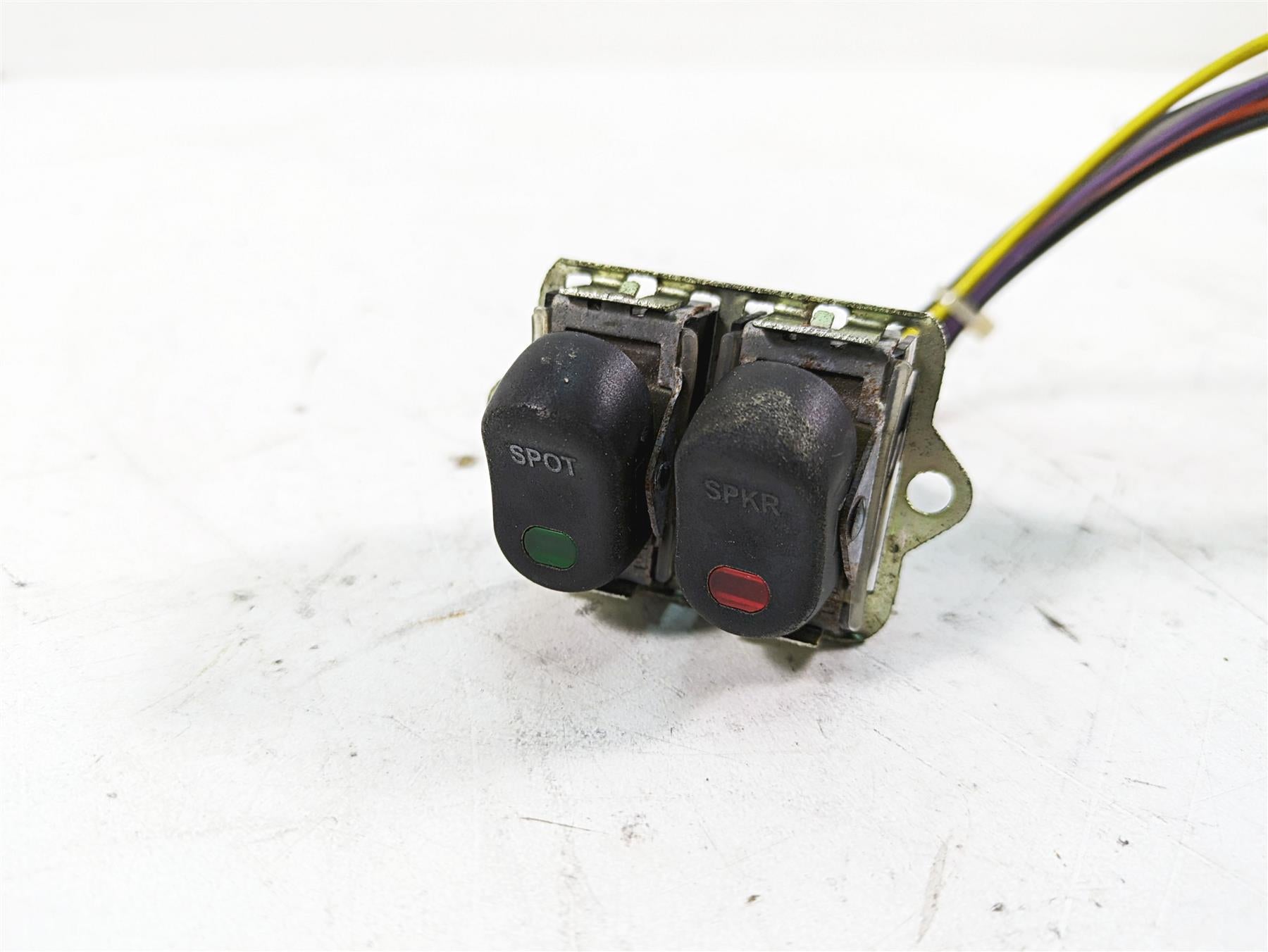 2009 Harley Touring FLHTCU Electra Glide Auxiliary Switch & Wiring Set 70271-98 {{ shop.shopifyCountryName }} - Mototech271