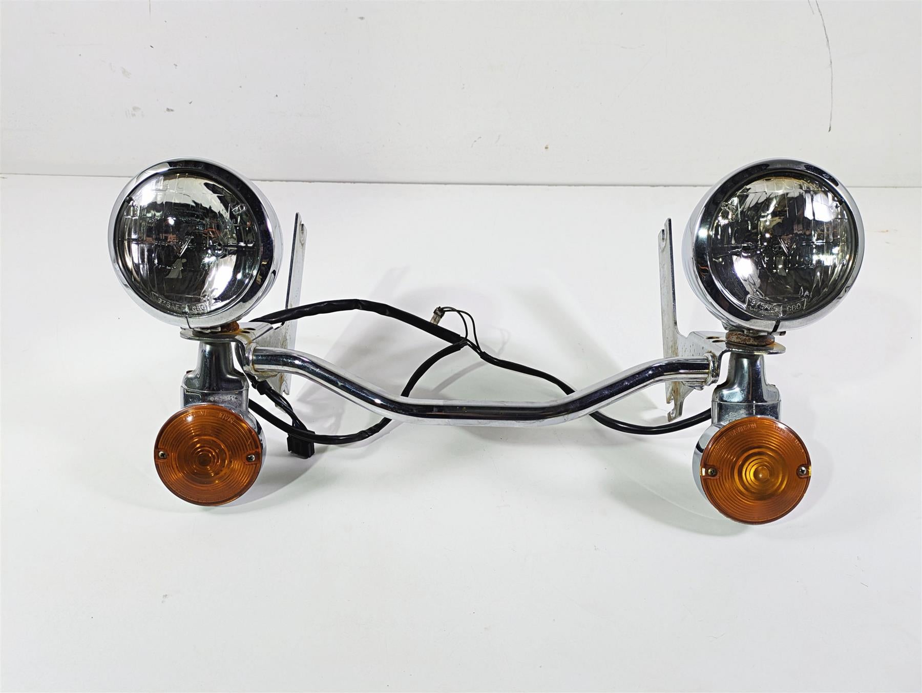 2005 Harley Touring FLHRI Road King Front Spot Blinker Light 68712-94A