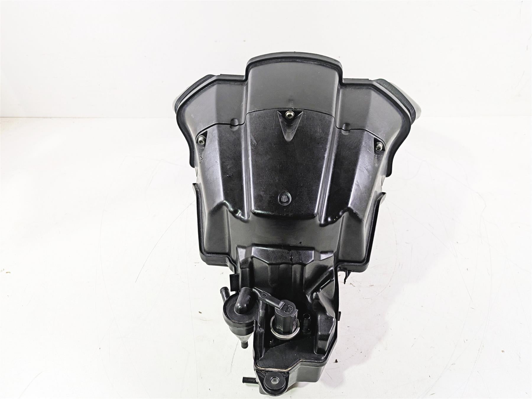 2015 BMW K1600 GT K48 Air Box Cleaner Breather & Tubes 13717712315 {{ shop.shopifyCountryName }} - Mototech271