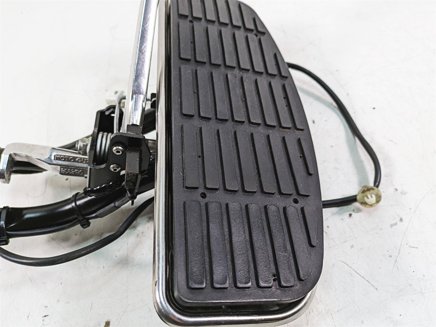 2014 Moto Guzzi California 1400 T Right Front Floorboard & Brake Pedal 887302 {{ shop.shopifyCountryName }} - Mototech271