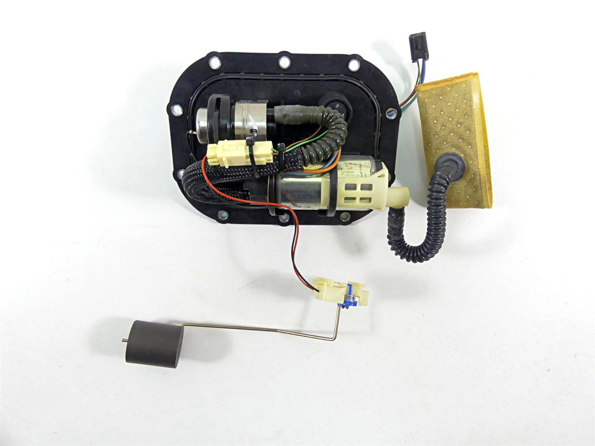 2011 Victory Cross Country Fuel Gas Petrol Pump - Tested 2521020 {{ shop.shopifyCountryName }} - Mototech271