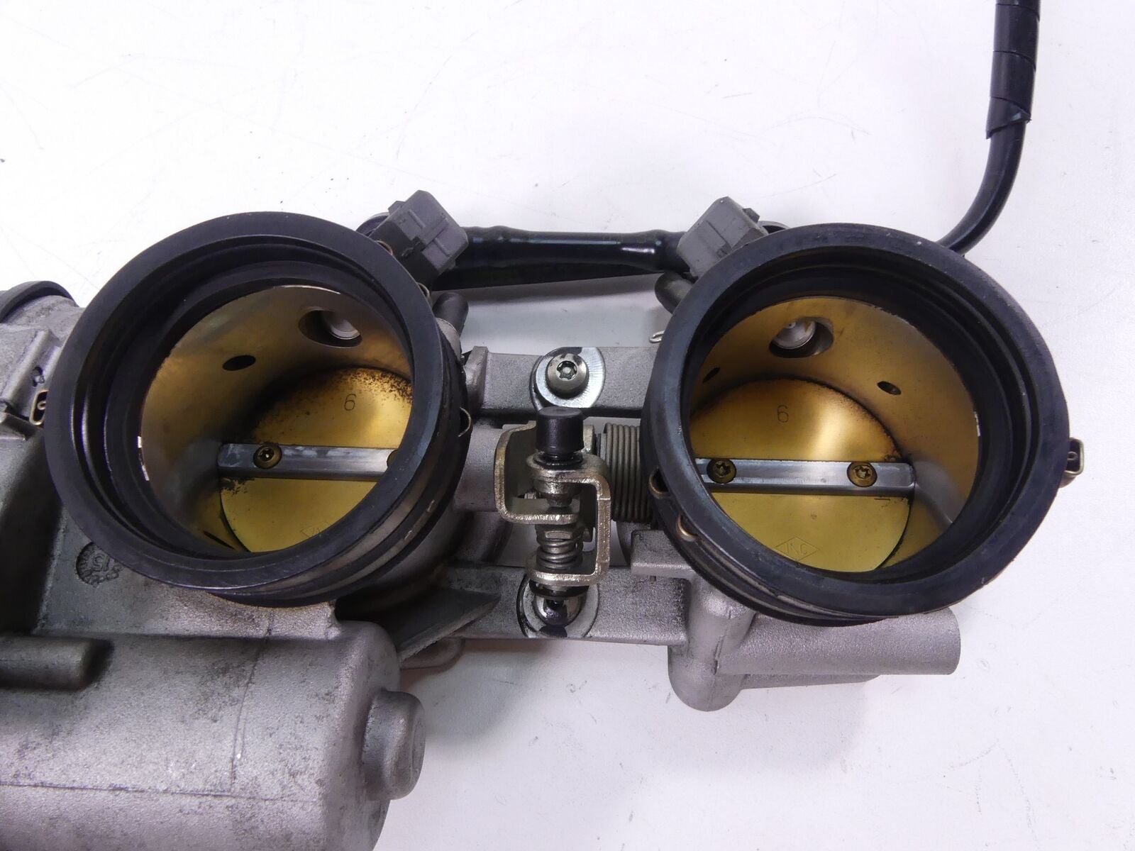 2016 Aprilia RSV 1100 Tuono V4 RR Throttle Body Fuel Injector Set 857303 857304 {{ shop.shopifyCountryName }} - Mototech271