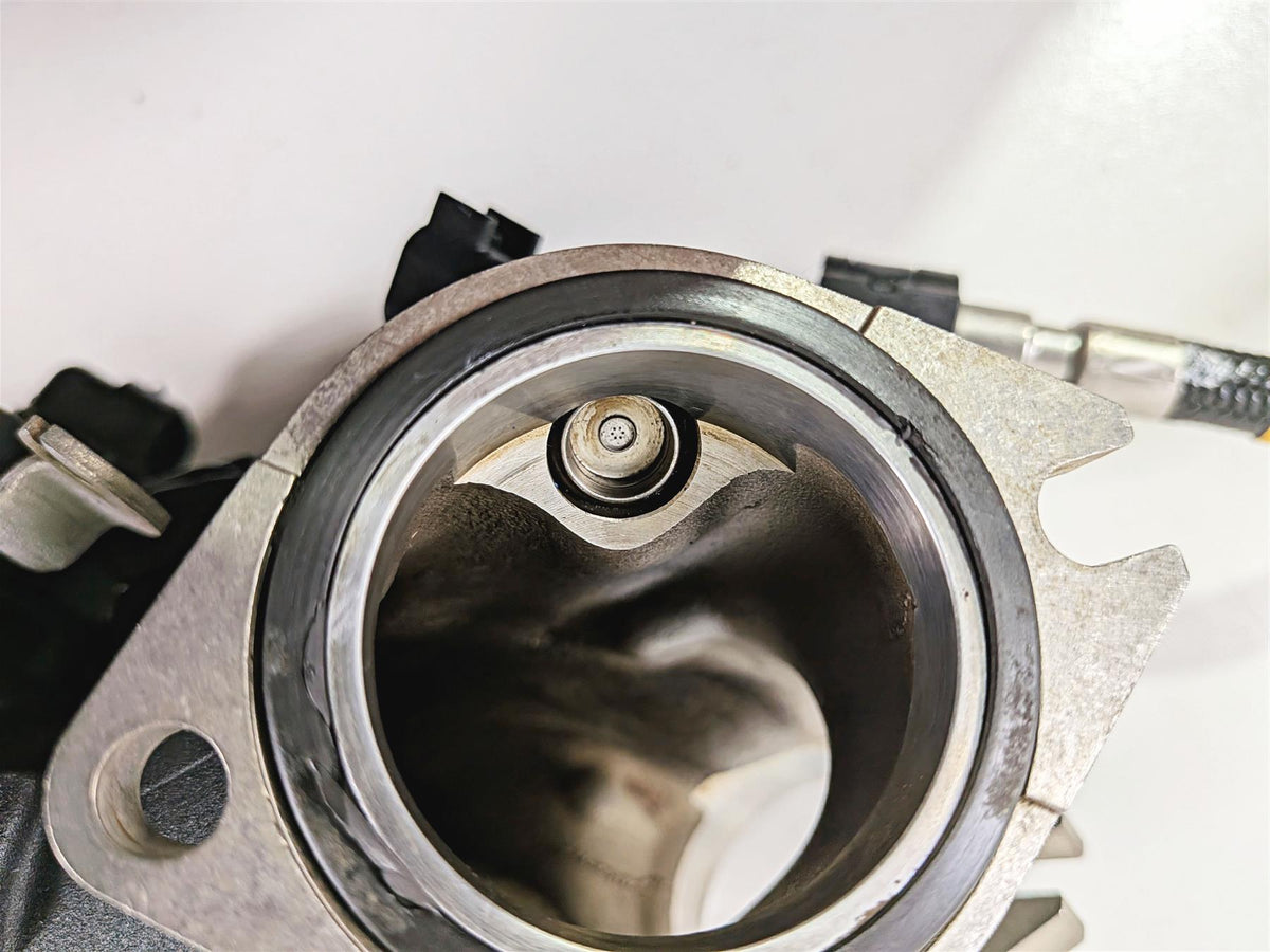 2006 Harley Touring FLHTCU SE CVO Electra Glide Throttle Body - Read 27708-06-Mototech271