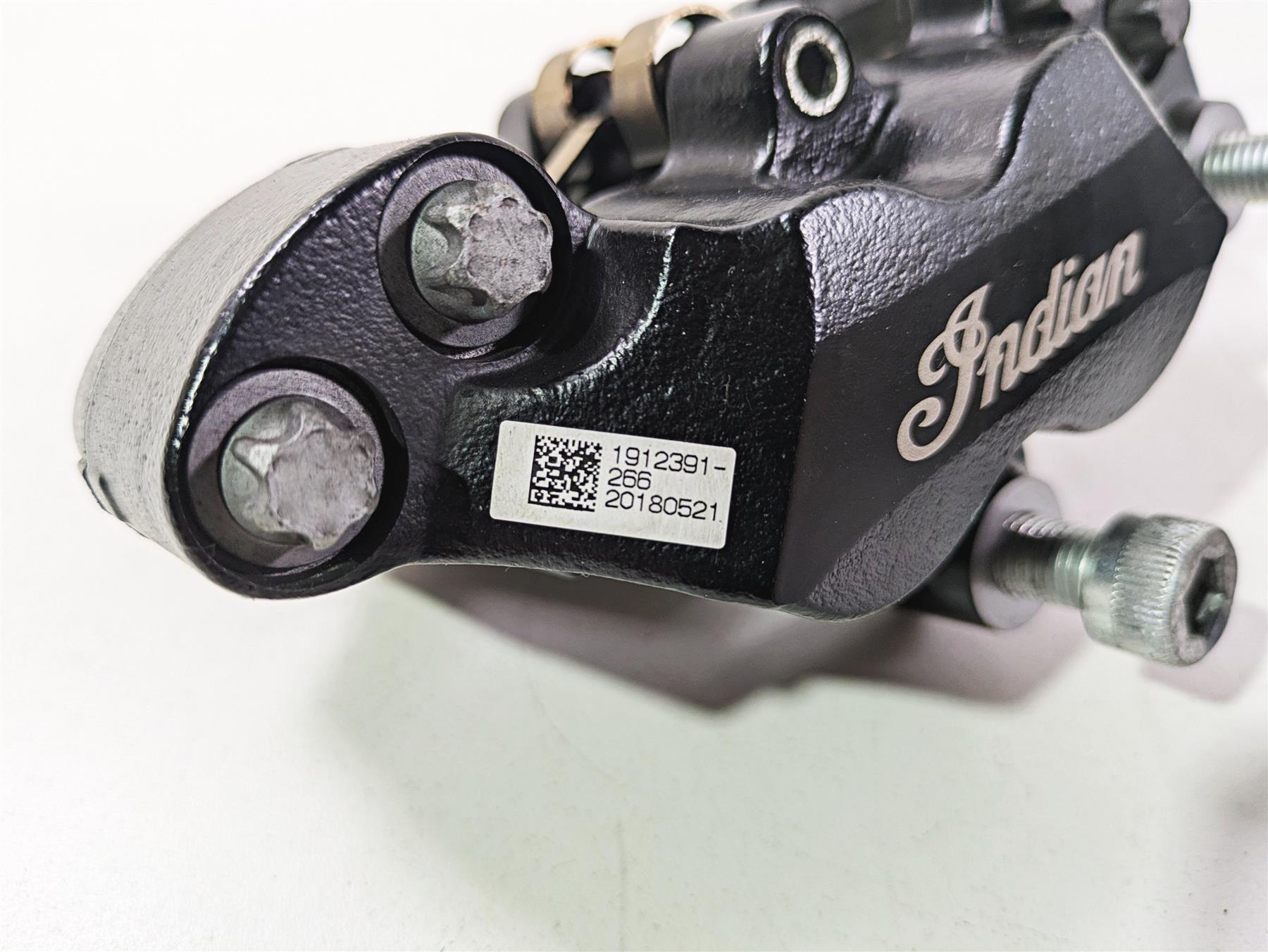 2019 Indian Chieftain Limited Front Brake Caliper Set 1912390 1912391 {{ shop.shopifyCountryName }} - Mototech271