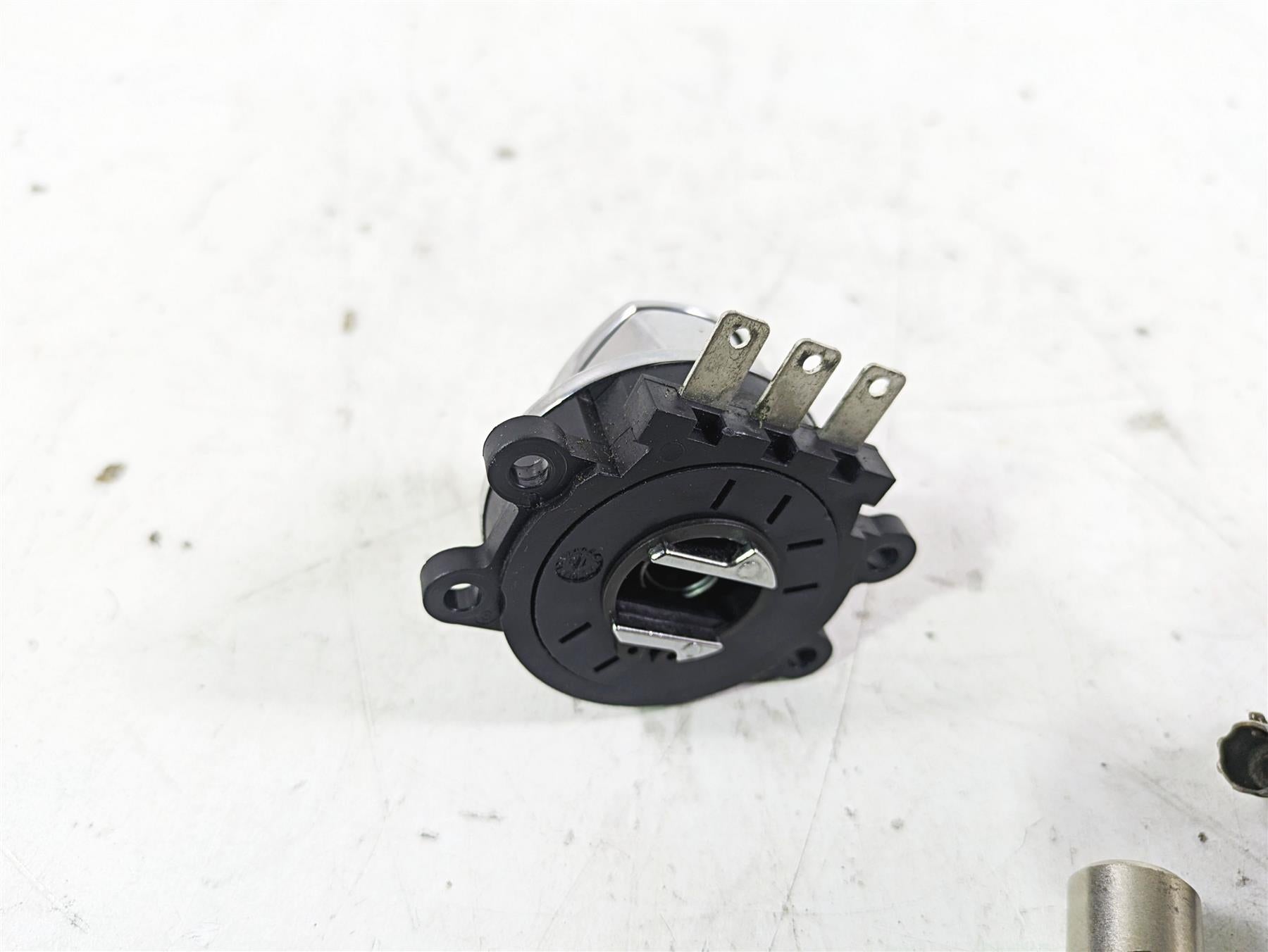 2005 Harley Softail FLSTFSE CVO Fat Boy Ignition Switch Key Lock Set 71450-04 {{ shop.shopifyCountryName }} - Mototech271