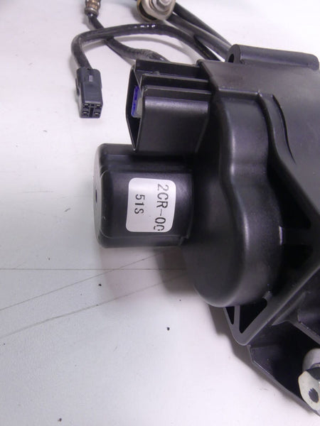2015 Yamaha YZF-R1M Exhaust Pipe Mid Chamber & Servo Motor 2CR-14730-00-00 {{ shop.shopifyCountryName }} - Mototech271