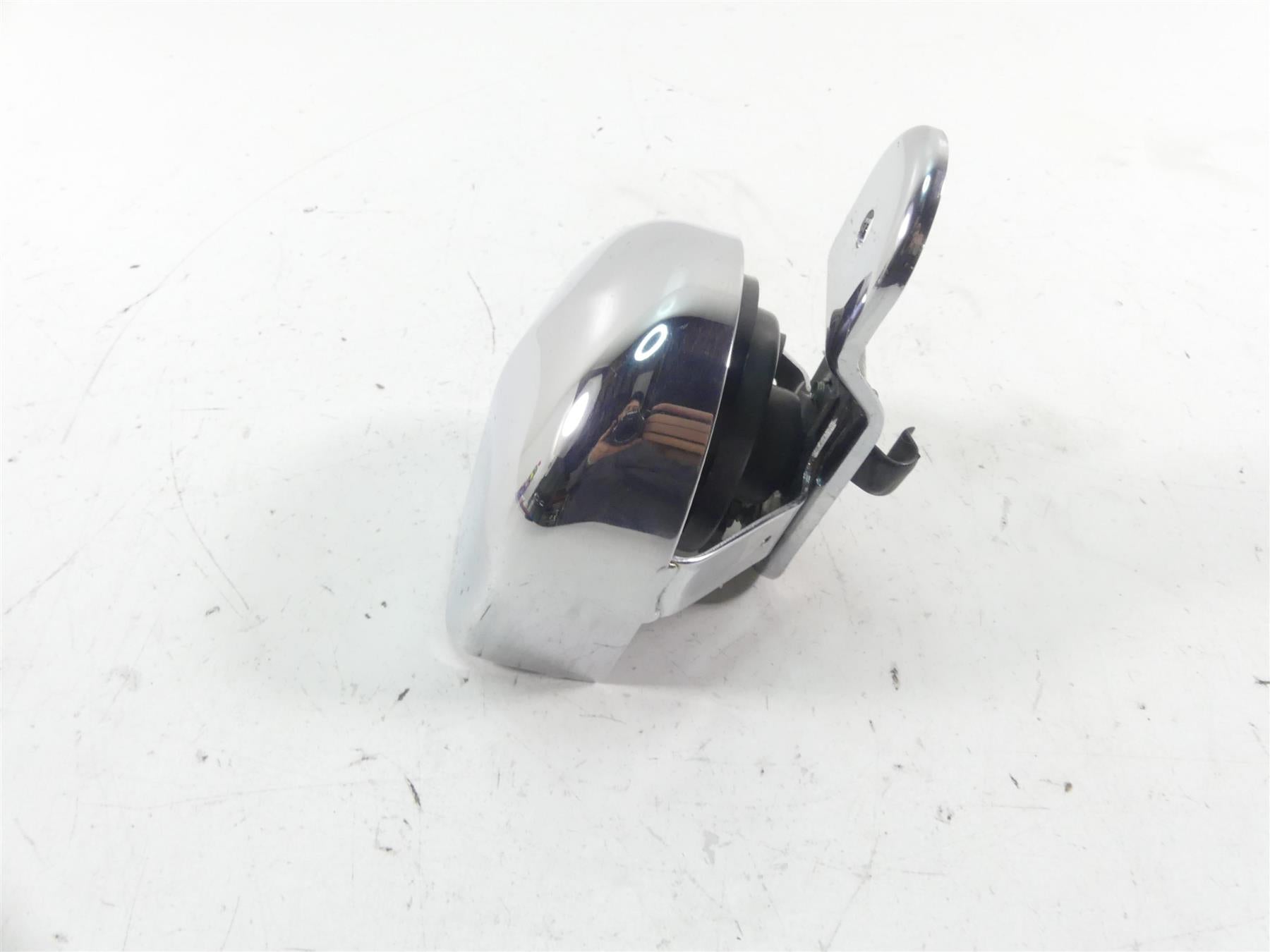 2005 Harley Touring CVO FLHTCSE Electra Glide Horn & Chrome Cover 69012-93A {{ shop.shopifyCountryName }} - Mototech271
