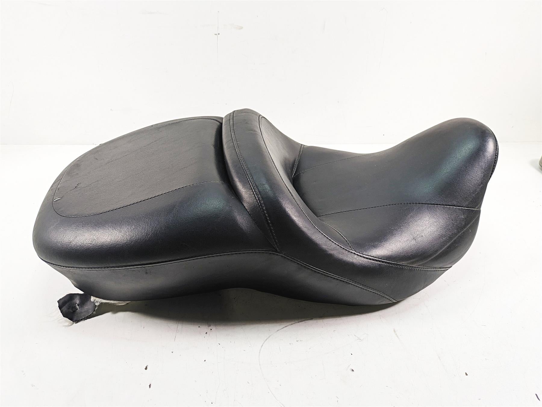 2014 Harley Touring FLHTK Electra Glide Duo Rider Seat Saddle Low -Read 52000033 {{ shop.shopifyCountryName }} - Mototech271