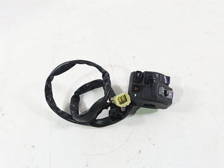 2020 Kawasaki ZX6R Ninja Left Hand Light Blinker Control Switch 46091-0613 {{ shop.shopifyCountryName }} - Mototech271