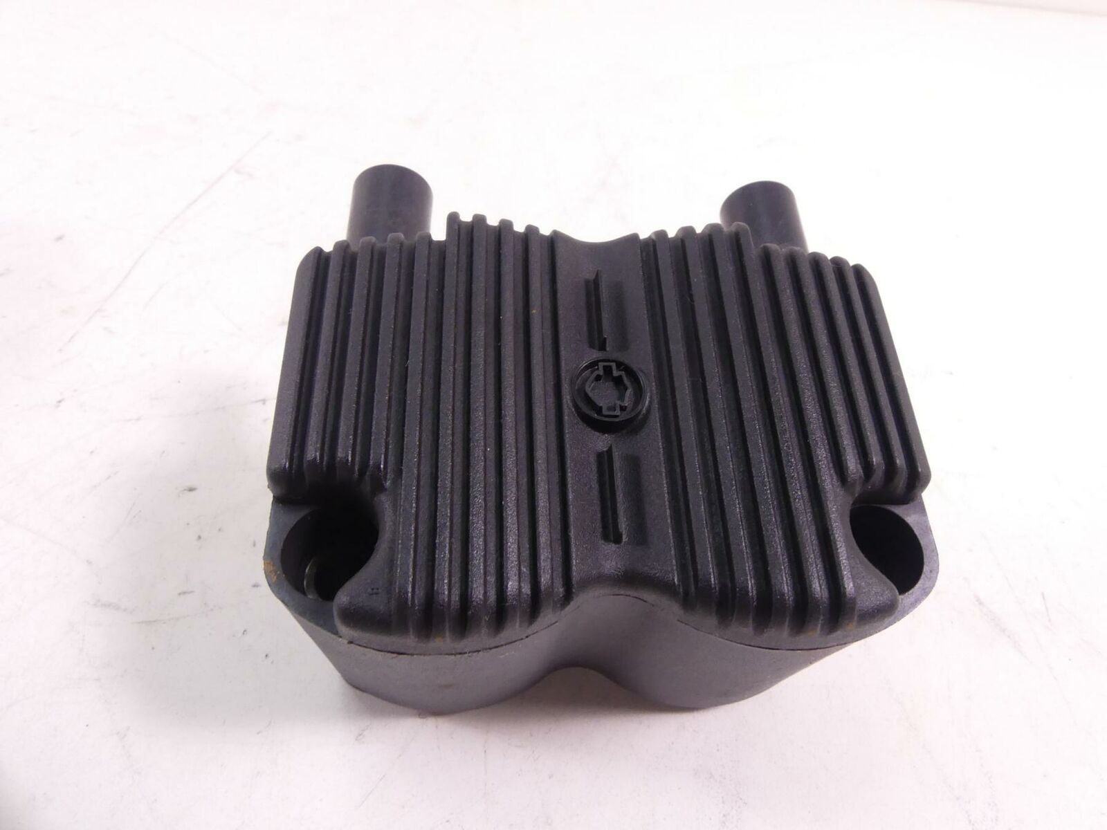 2004 Harley Softail FXSTSI Springer Ignition Coil & Cover 31743-01 {{ shop.shopifyCountryName }} - Mototech271
