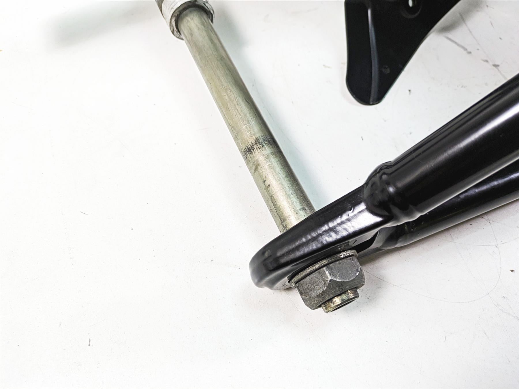 2013 Harley Softail FLSTC Heritage Classic Rear Swingarm & Guards 47573-11BHP {{ shop.shopifyCountryName }} - Mototech271