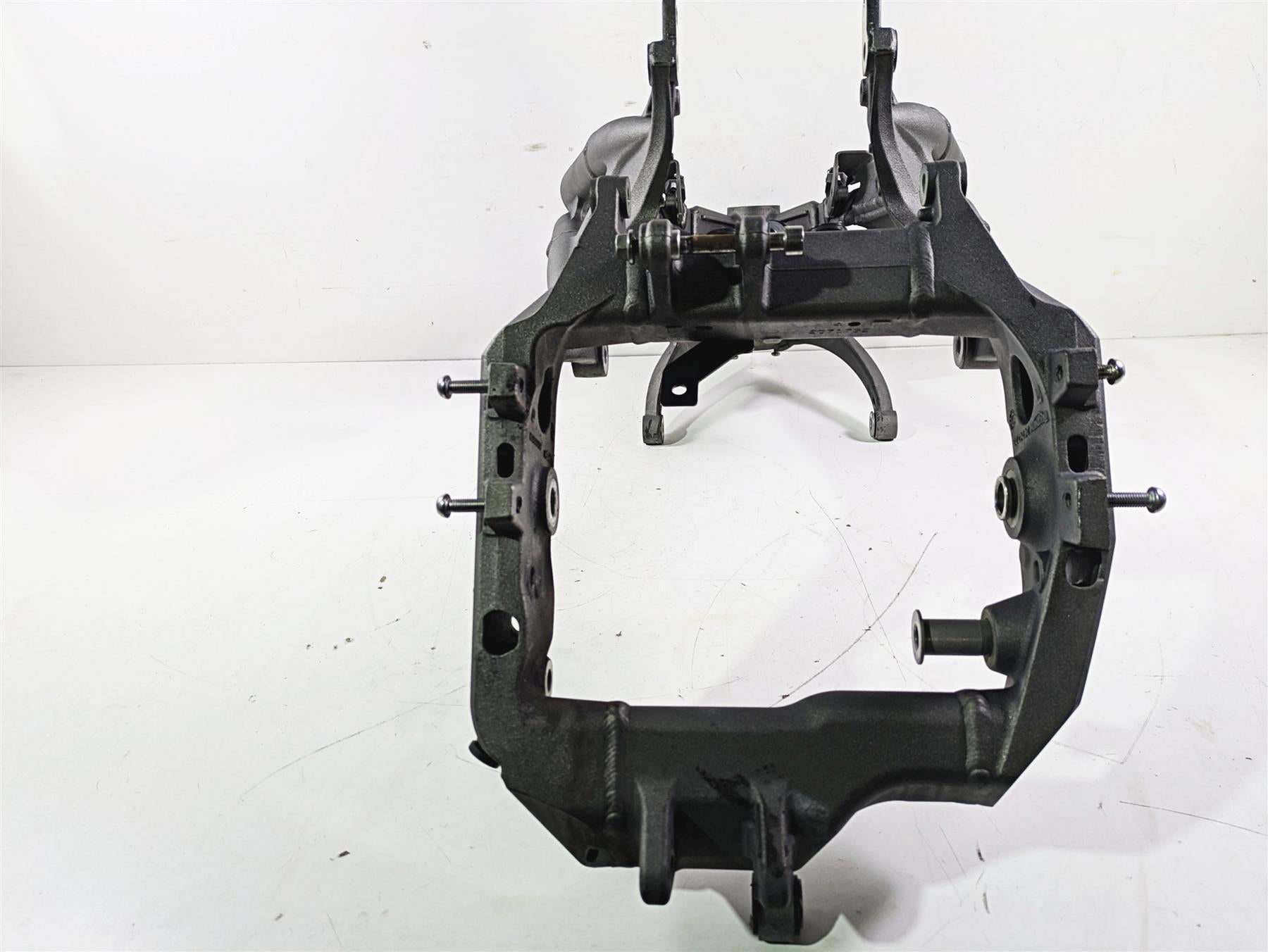 2019 Triumph Speed Triple RS 1050 Straight Main Frame Chassis FOR EXPORT With Nonrepairable Texas Title T2072079 {{ shop.shopifyCountryName }} - Mototech271
