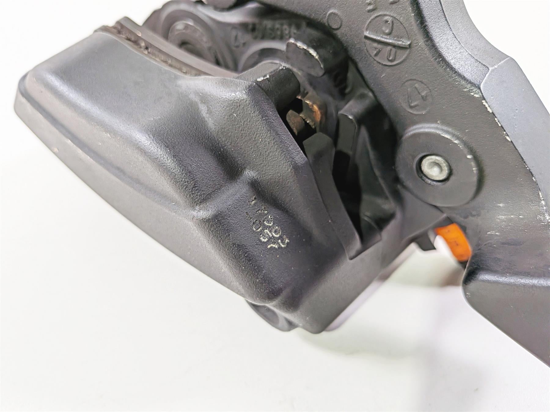 2017 Harley Touring FLHXS Street Glide Rear Brake Caliper & Bracket 44080-08C {{ shop.shopifyCountryName }} - Mototech271