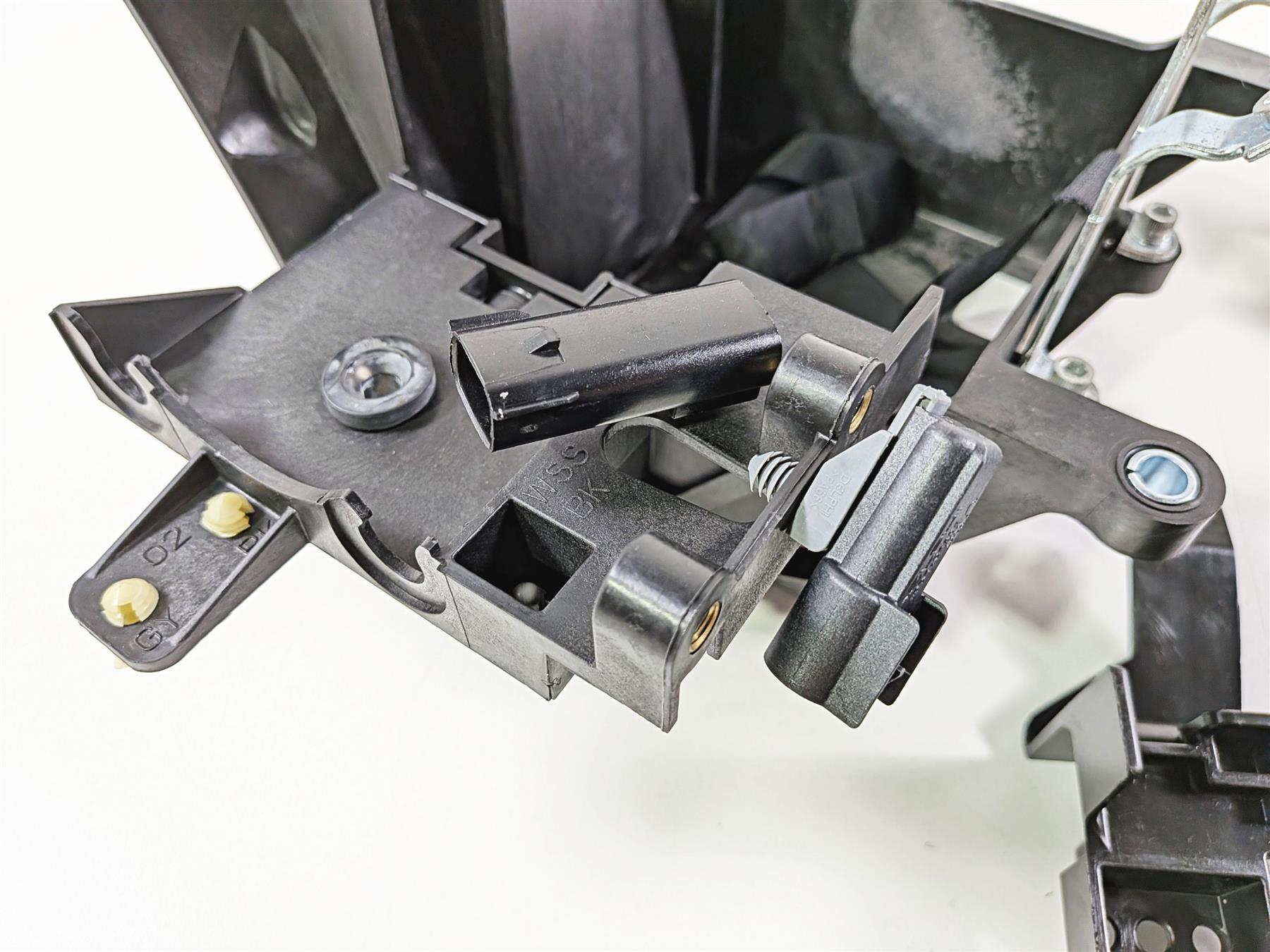 2018 Harley FLHTCU Touring Electra Glide Battery Tray & Ecm Holder 66000010A-Mototech271