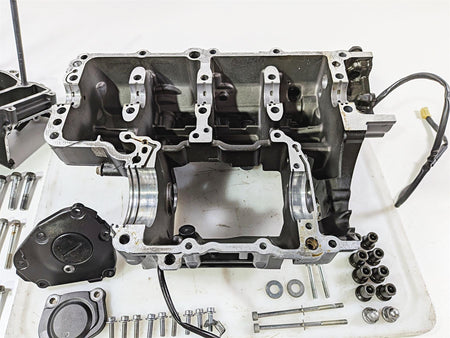 2008 Yamaha YZF R1 RN19 Engine Crank Case Set N516E 4C8-15100-00-00 4C8-15100-19 {{ shop.shopifyCountryName }} - Mototech271