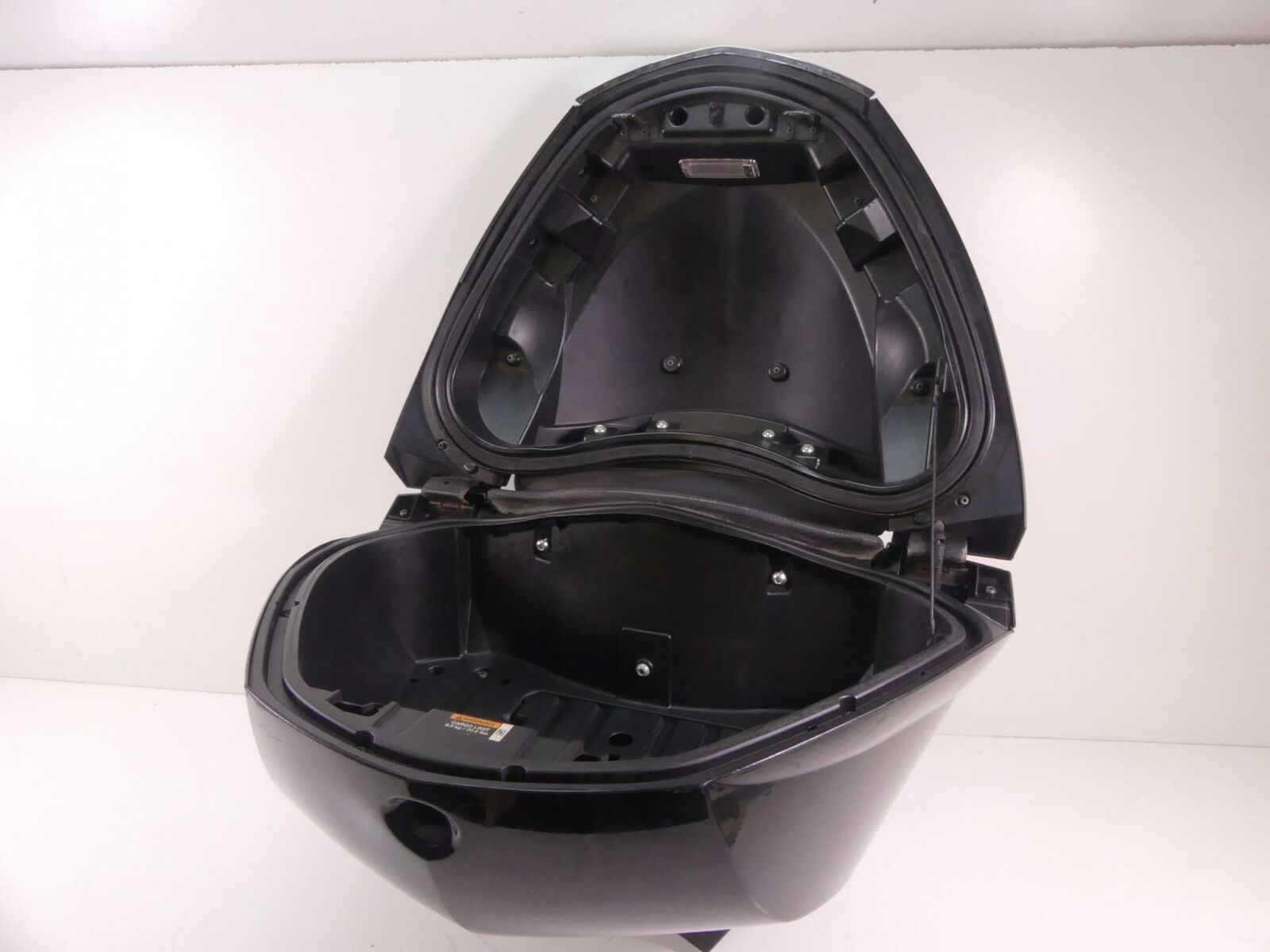 2010 Victory Vision Tour Rear Trunk Top Case Tour Pack Backrest + Mount 1016281 {{ shop.shopifyCountryName }} - Mototech271