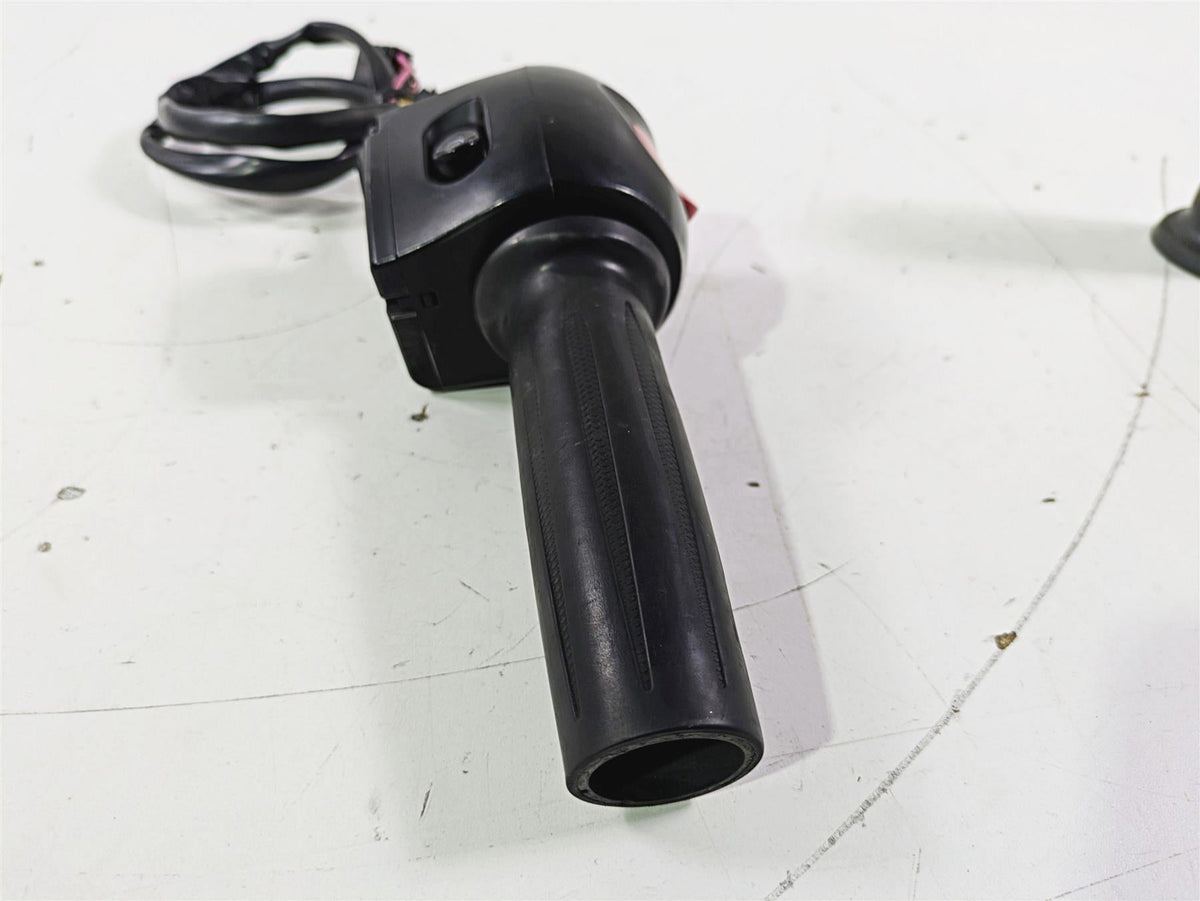 2012 Victory Cross Country Right Control Switch & Throttle 4011357 {{ shop.shopifyCountryName }} - Mototech271