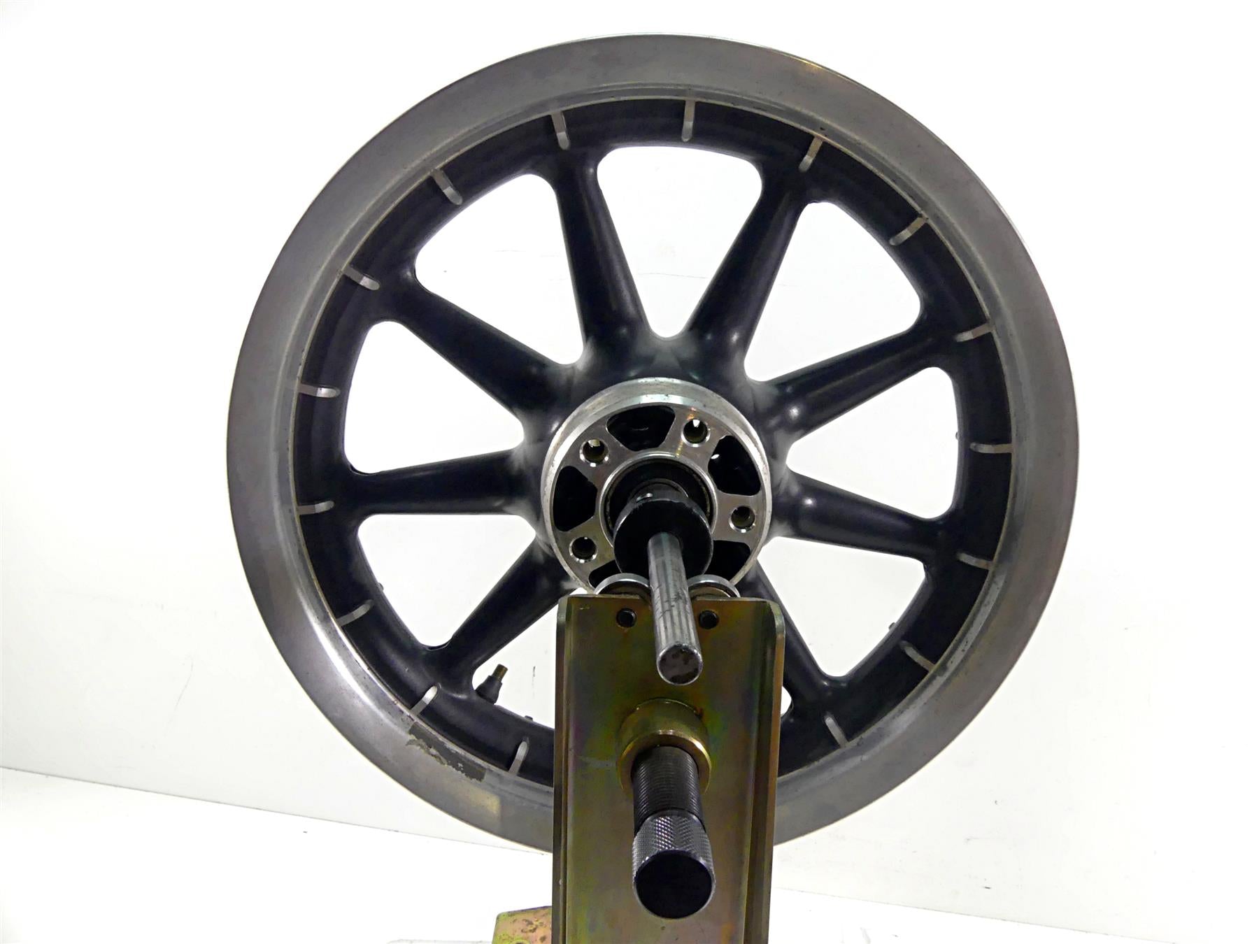 2004 Harley Touring FLHTCUI Electra Glide Rear Wheel Rim 16x3 43402-00B {{ shop.shopifyCountryName }} - Mototech271