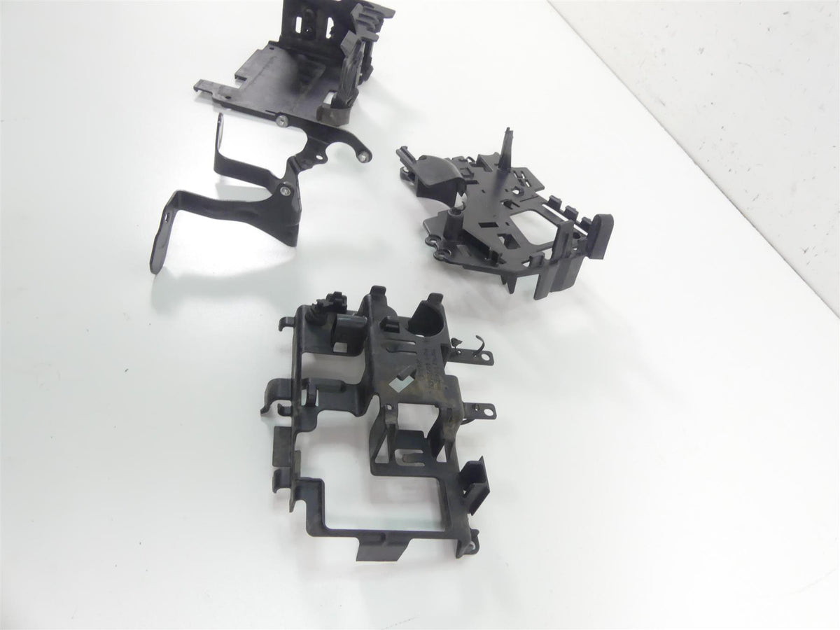 2019 Harley Softail FLSB Sport Glide Electrical Carrier Plastic Set 69201632 {{ shop.shopifyCountryName }} - Mototech271