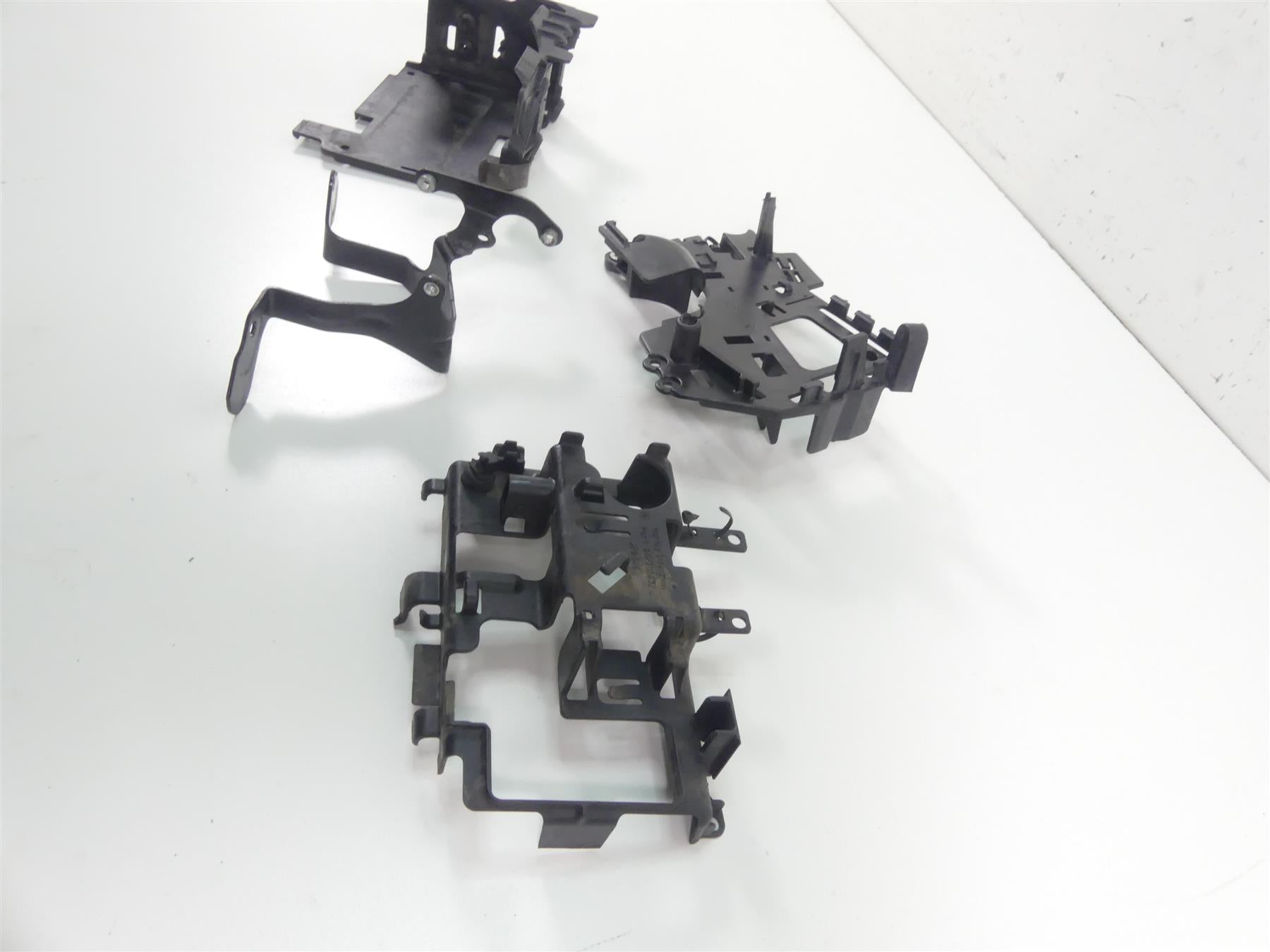 2019 Harley Softail FLSB Sport Glide Electrical Carrier Plastic Set 69201632 {{ shop.shopifyCountryName }} - Mototech271