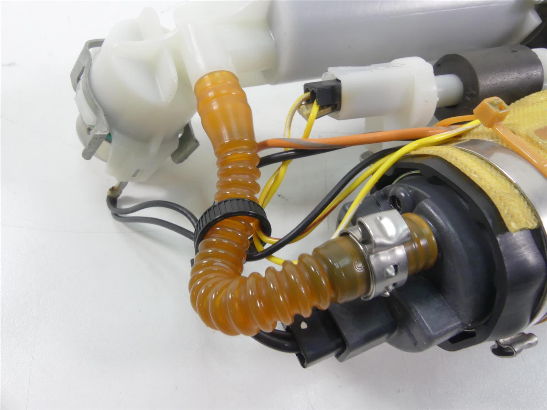 2009 Harley XR1200 Sportster Fuel Gas Petrol Pump - Tested 75268-07E {{ shop.shopifyCountryName }} - Mototech271