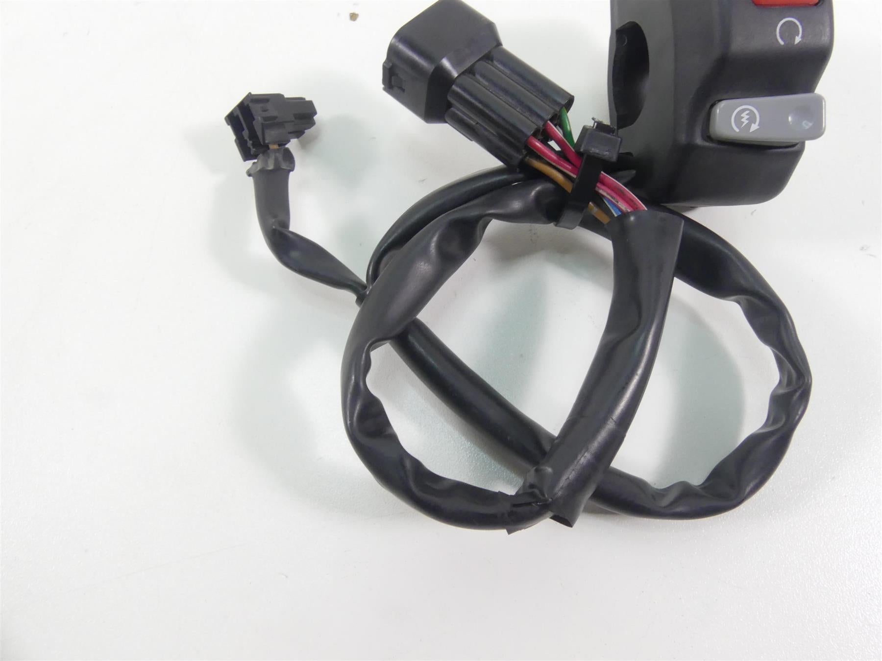 2012 Kawasaki ZX1400 ZX14R Ninja Right Hand Start Kill Control Switch 46091-0145 {{ shop.shopifyCountryName }} - Mototech271