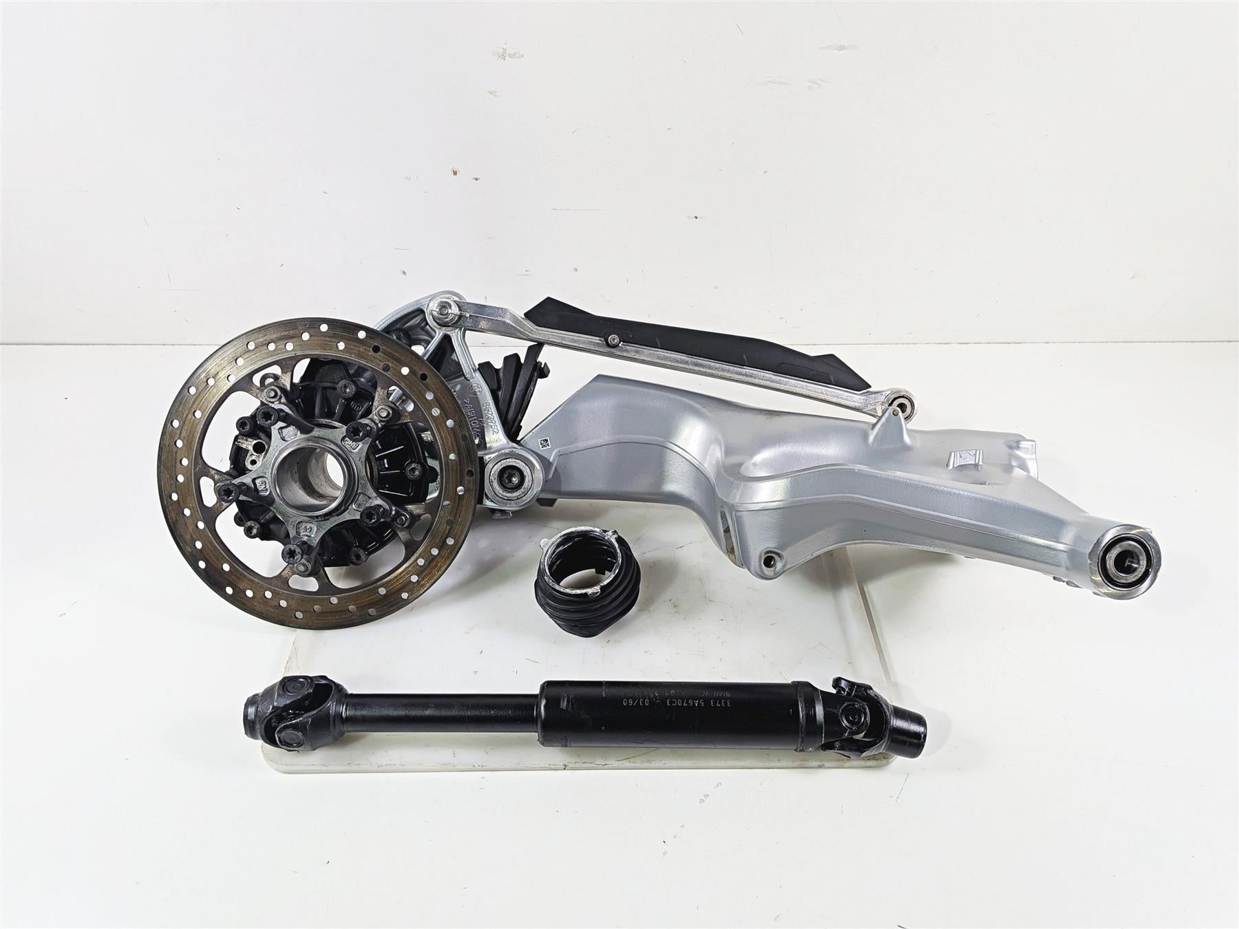2016 BMW R1200RT RT RTW K52 Differential Swingarm Driveshaft 33748544980 {{ shop.shopifyCountryName }} - Mototech271