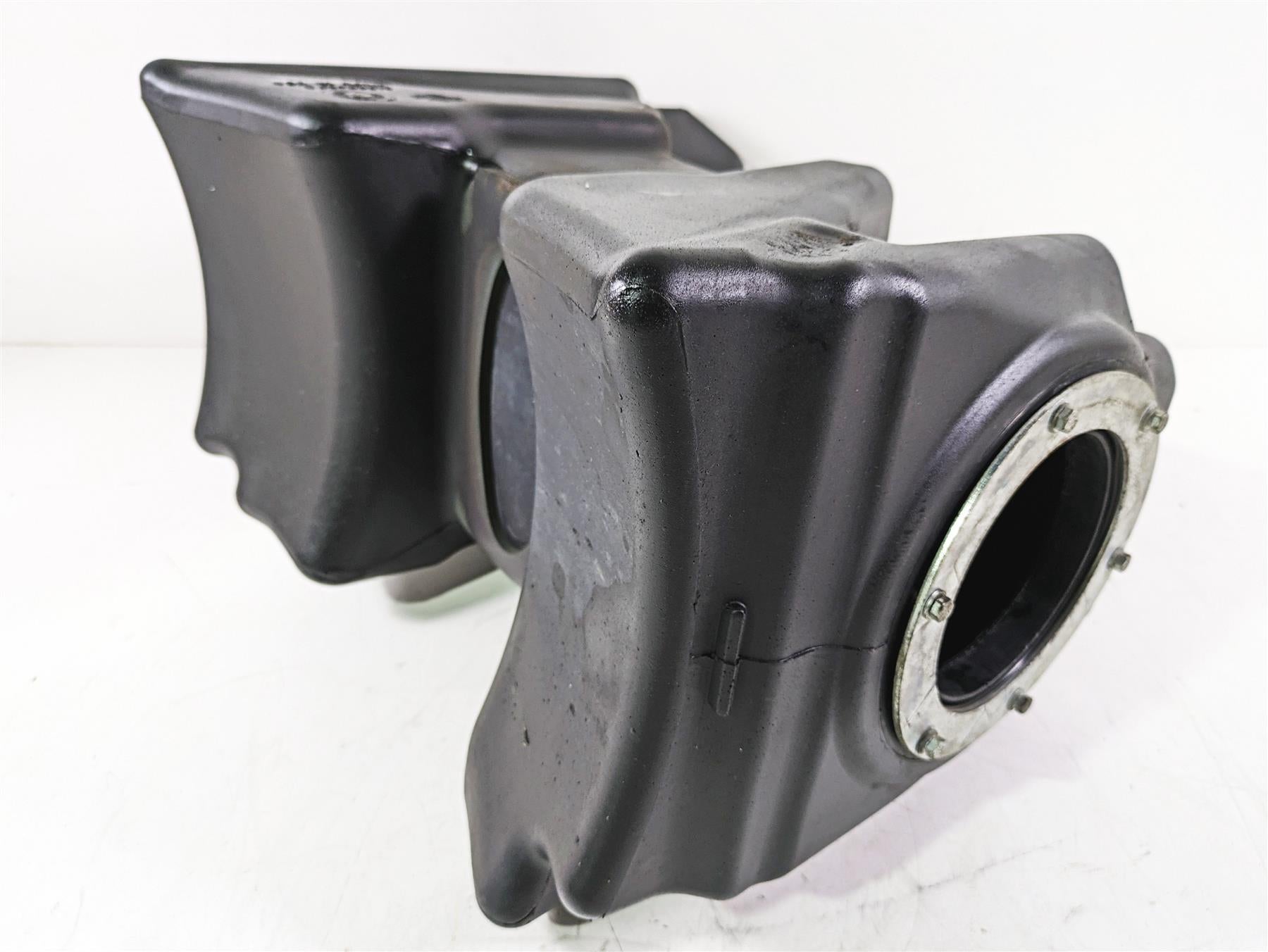 2013 Harley VRSCDX Night Rod Sp Fuel Gas Petrol Tank 62921-07A {{ shop.shopifyCountryName }} - Mototech271