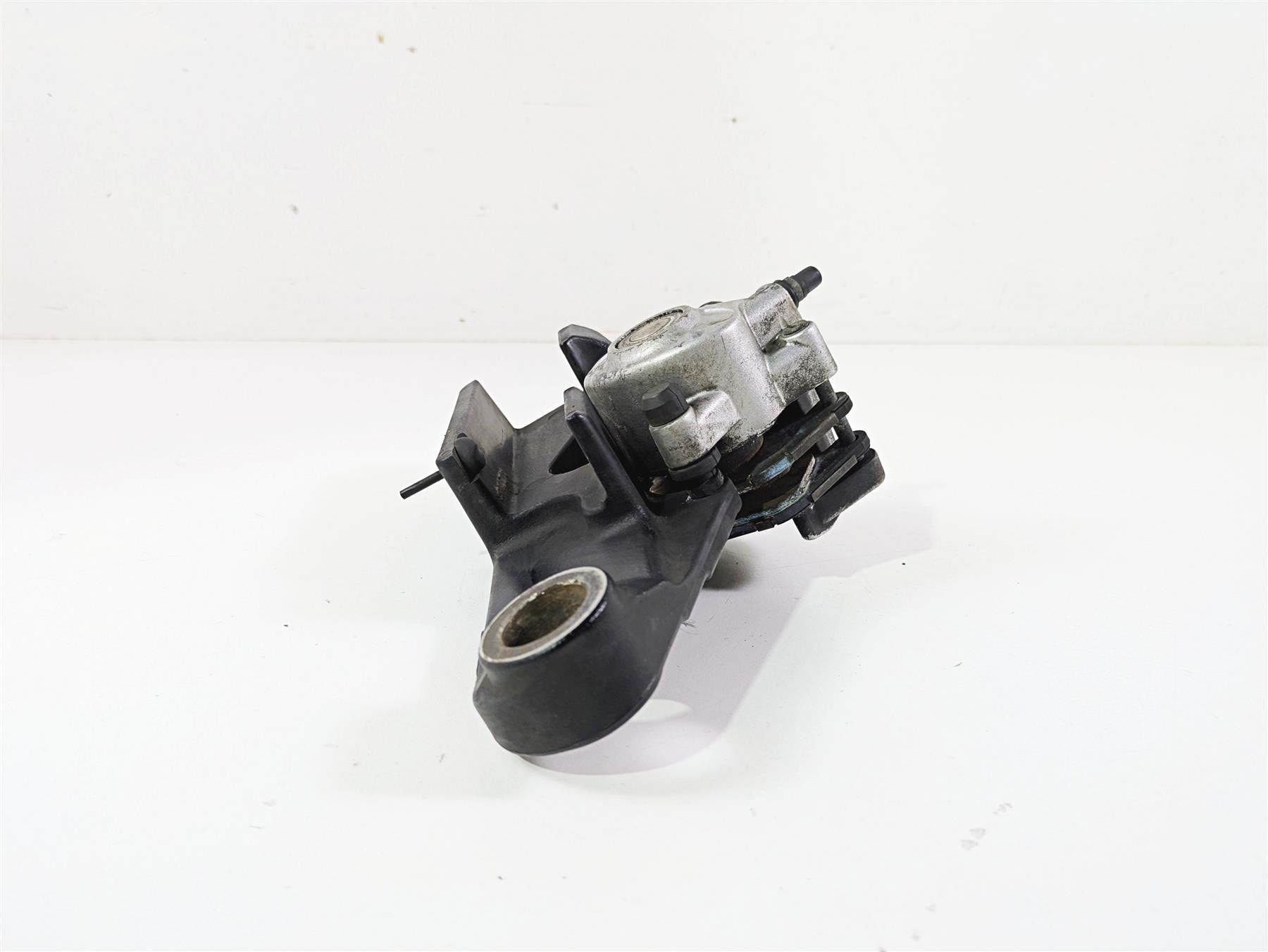 2007 Harley Sportster XL1200 C Rear Brake Caliper & Mount 42029-07 {{ shop.shopifyCountryName }} - Mototech271