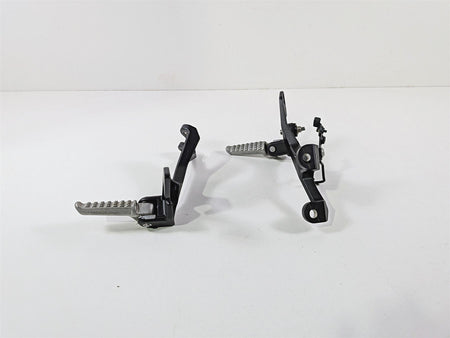2024 Kawasaki EX500 Ninja 40th An. Rear Passenger Foot Peg 35063-1408 35063-1409 {{ shop.shopifyCountryName }} - Mototech271