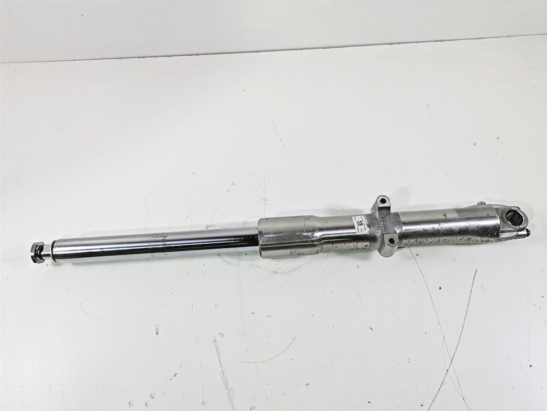 2017 Harley FLS Softail Slim Straight Right Showa Front Fork Leg 45915-08A {{ shop.shopifyCountryName }} - Mototech271